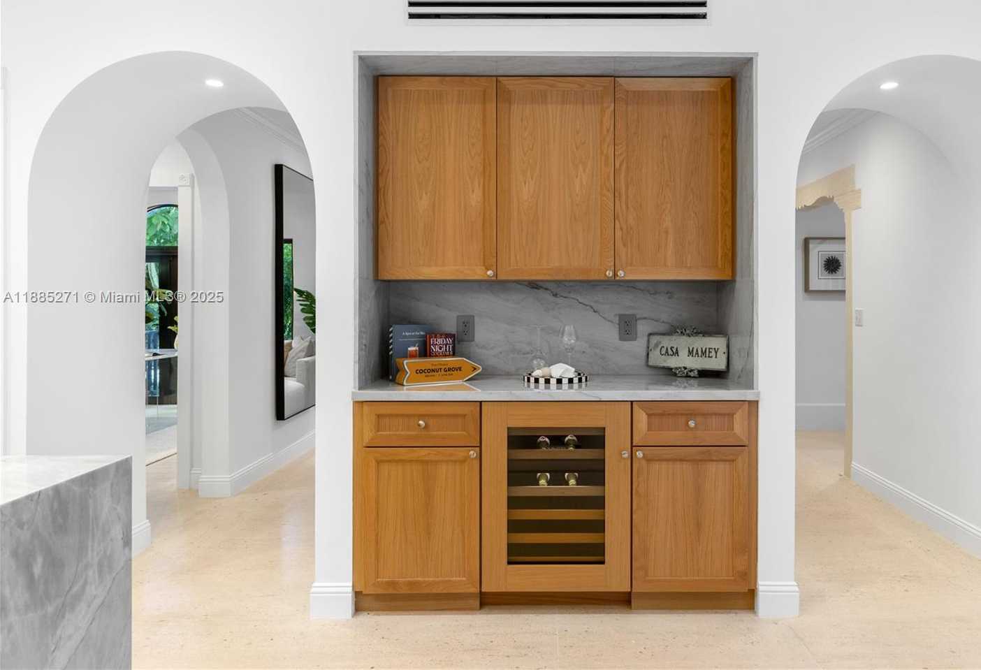 Small Image of 3700 HIBISCUS ST, Miami Number 12