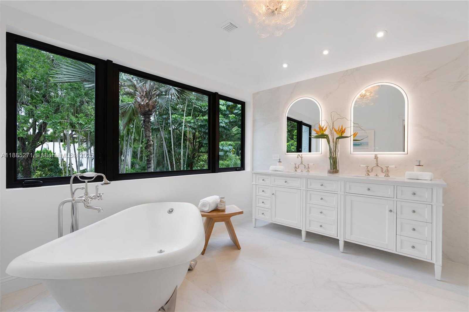 Small Image of 3700 HIBISCUS ST, Miami Number 26