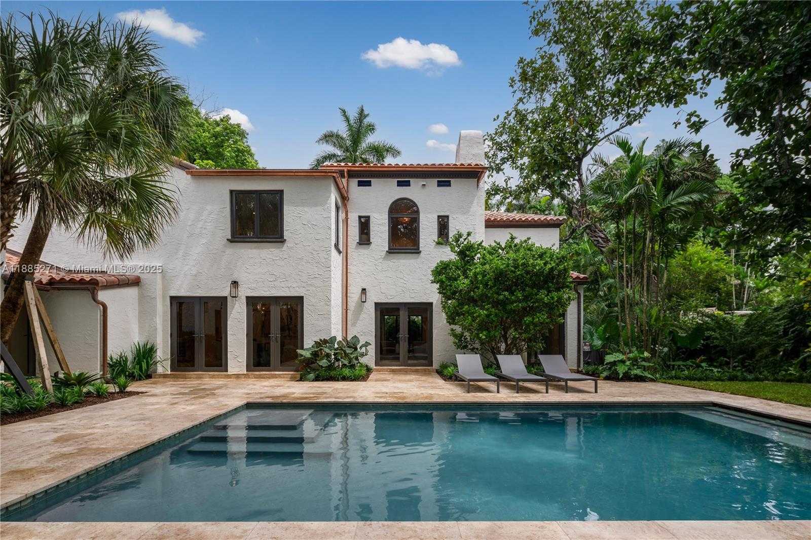 Small Image of 3700 HIBISCUS ST, Miami Number 44