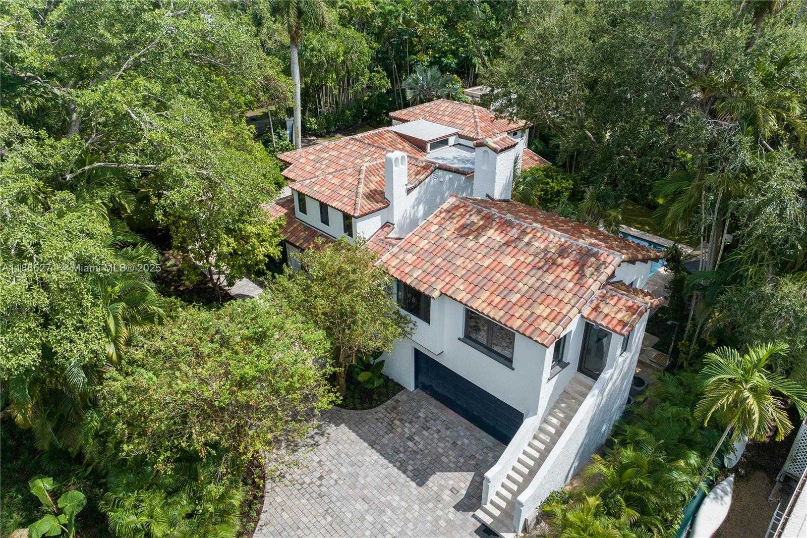 Small Image of 3700 HIBISCUS ST, Miami Number 56