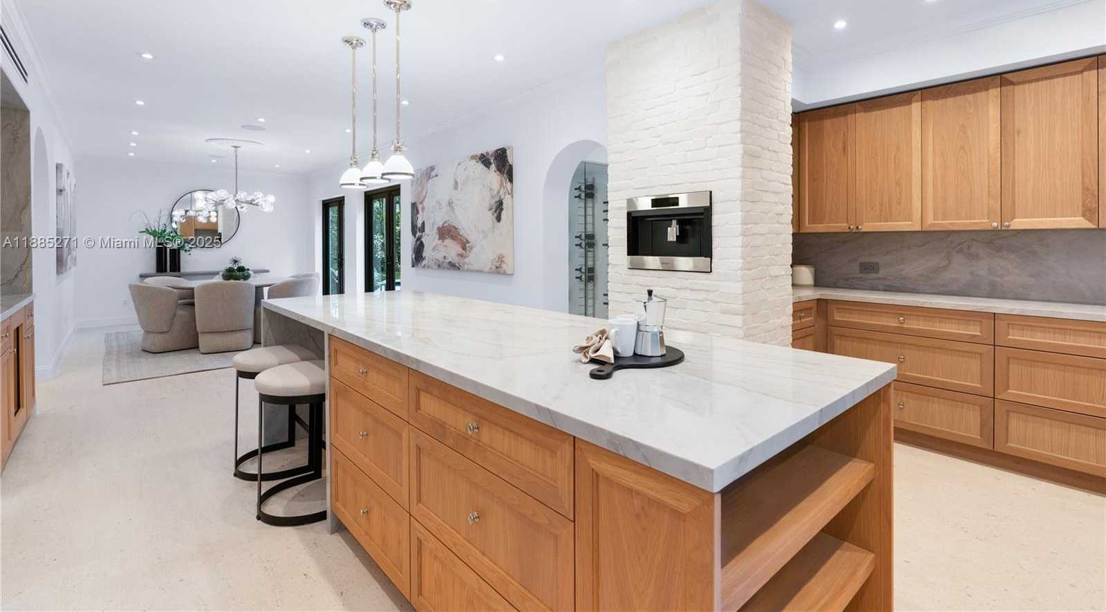 Small Image of 3700 HIBISCUS ST, Miami Number 9