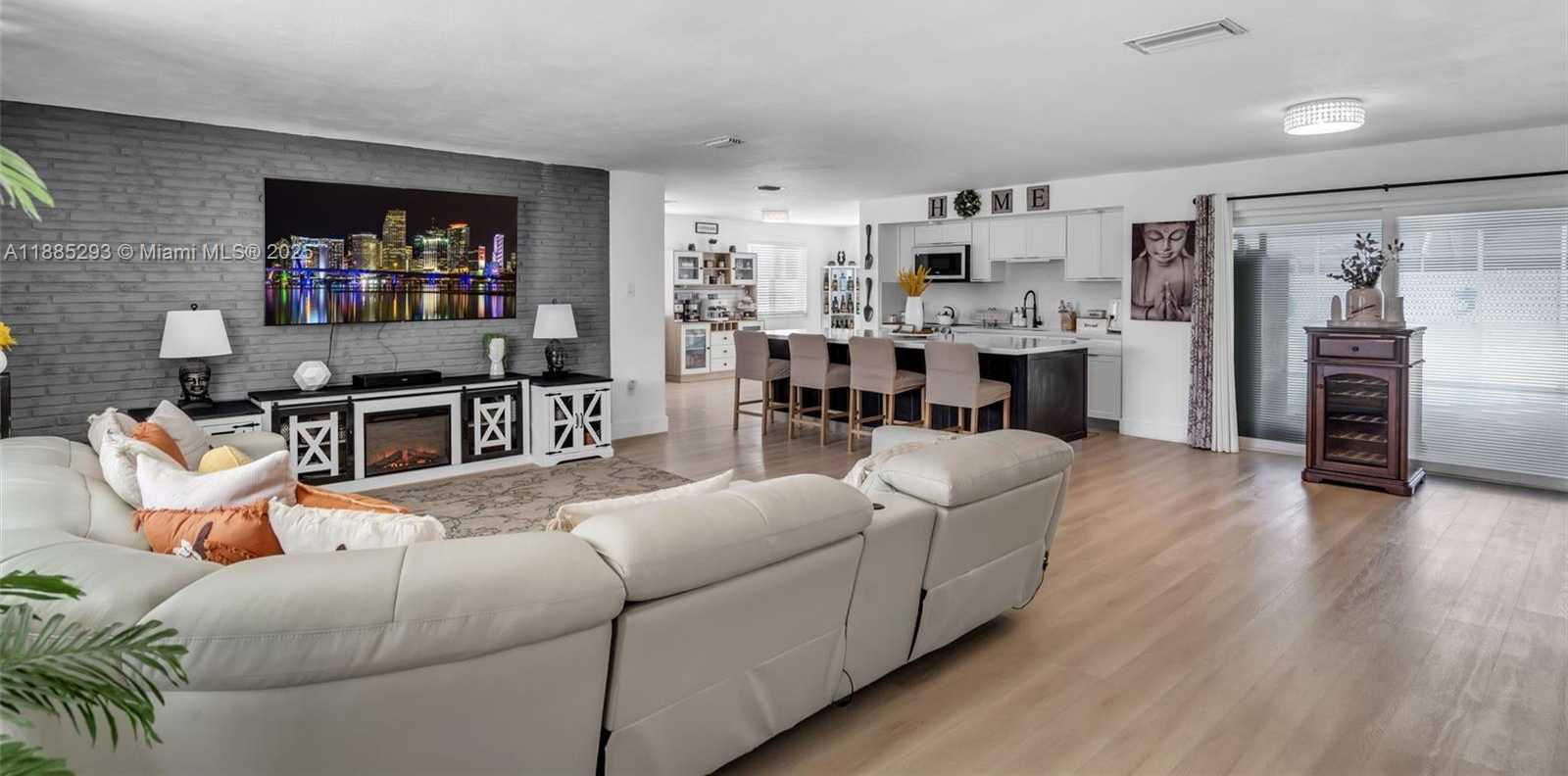 Small Image of 7311 BILTMORE BLVD, Miramar Number 7