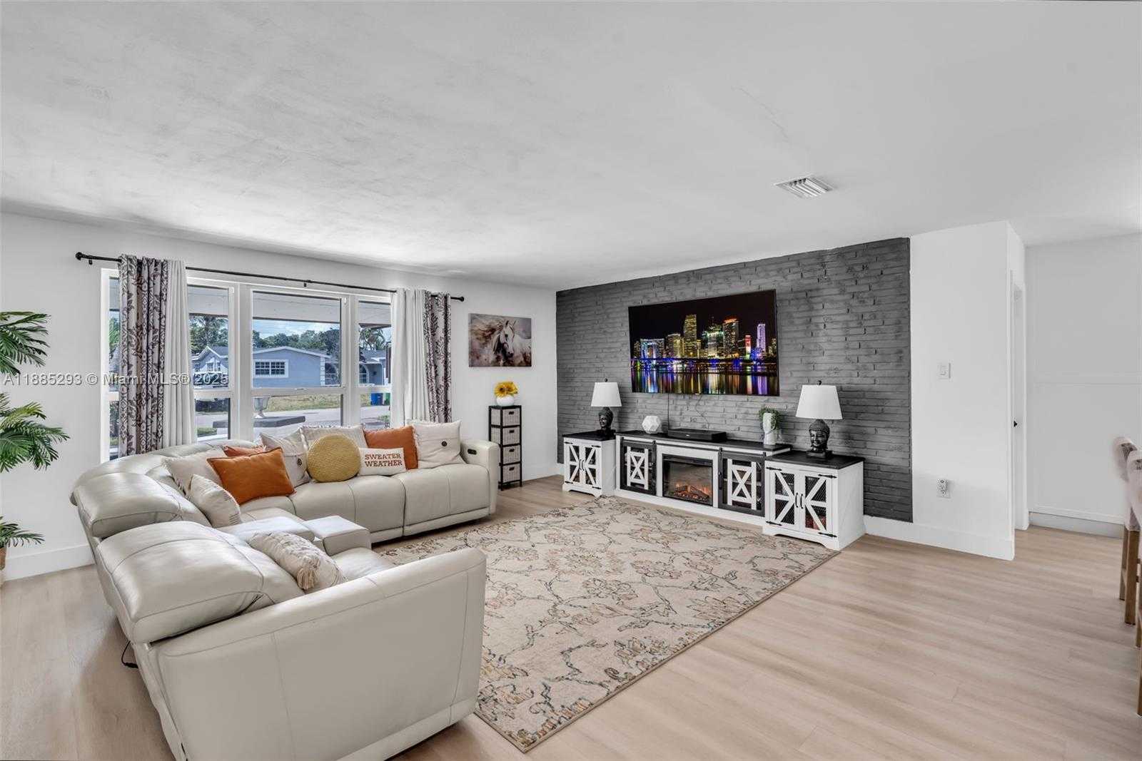 Small Image of 7311 BILTMORE BLVD, Miramar Number 8