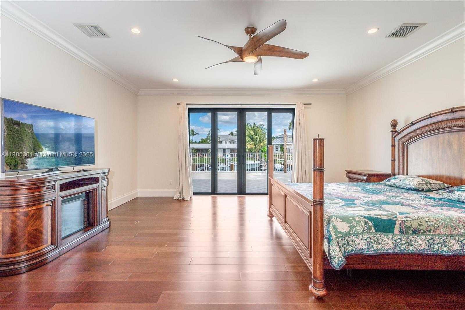 Small Image of 2381 NORTH EAST 24TH ST, Lighthouse Point Number 16