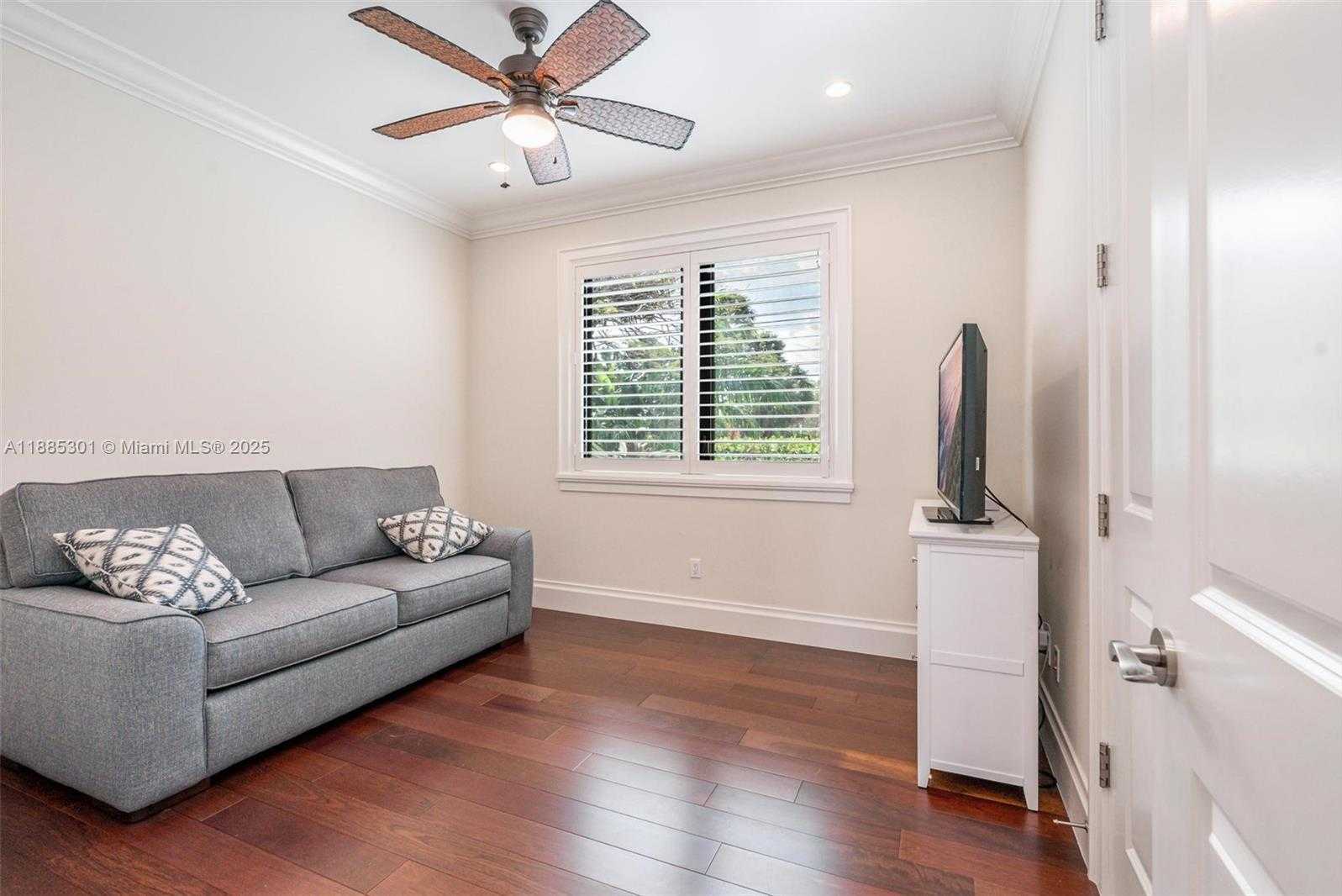 Small Image of 2381 NORTH EAST 24TH ST, Lighthouse Point Number 18