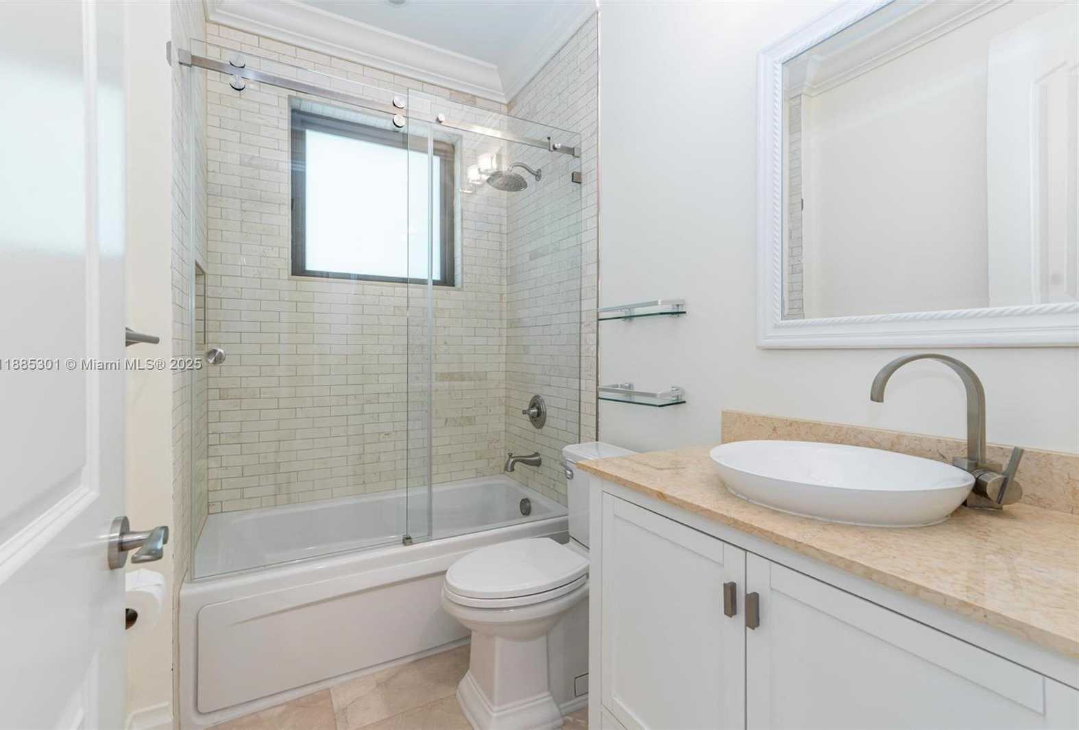 Small Image of 2381 NORTH EAST 24TH ST, Lighthouse Point Number 19
