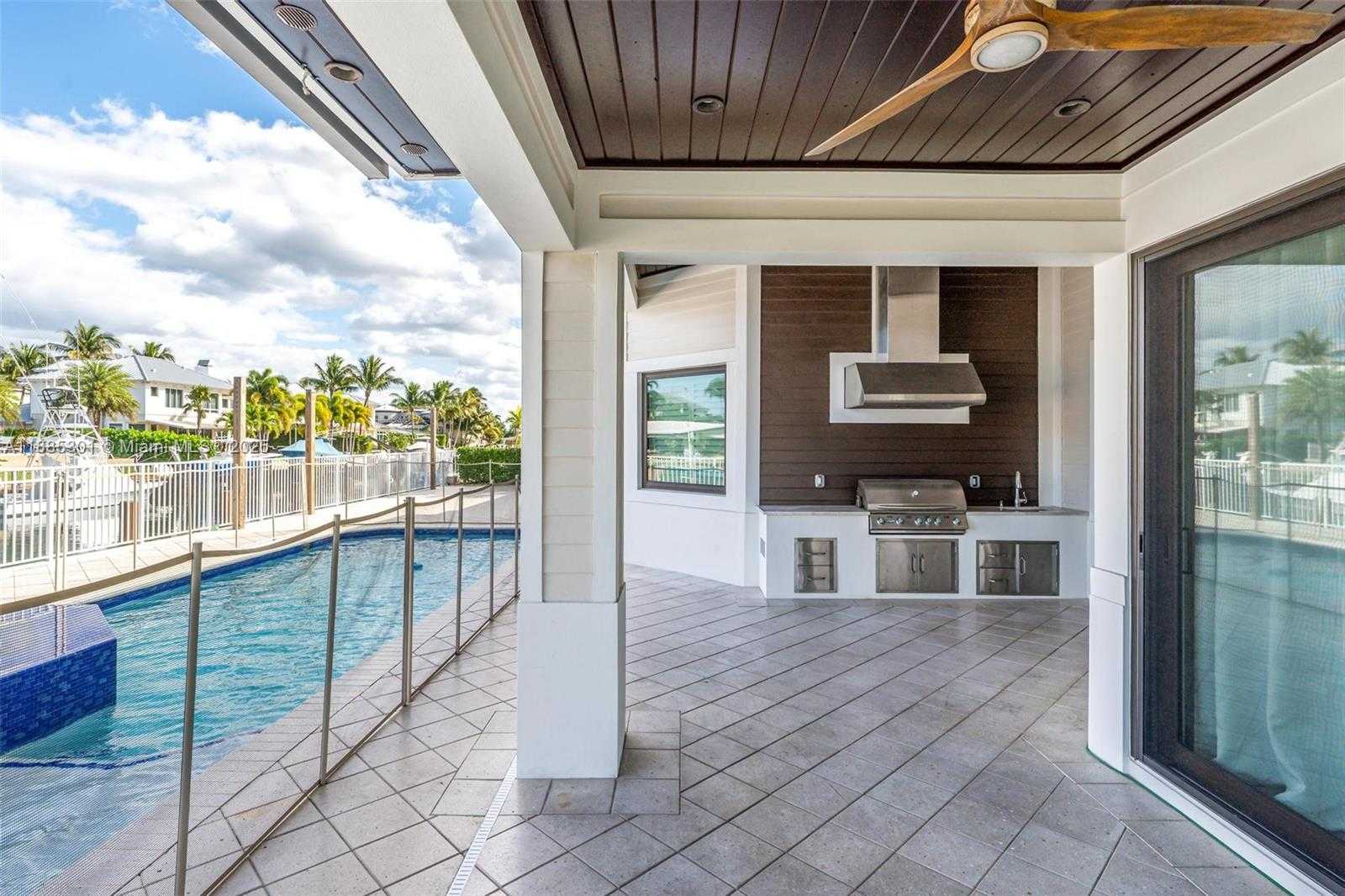 Small Image of 2381 NORTH EAST 24TH ST, Lighthouse Point Number 22