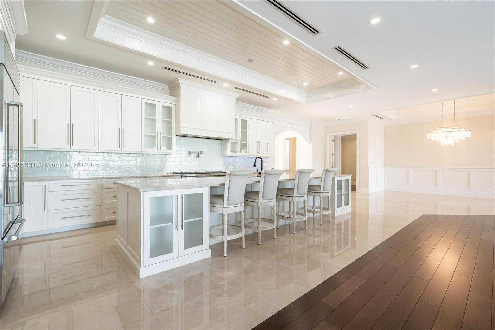 Small Image of 2381 NORTH EAST 24TH ST, Lighthouse Point Number 5