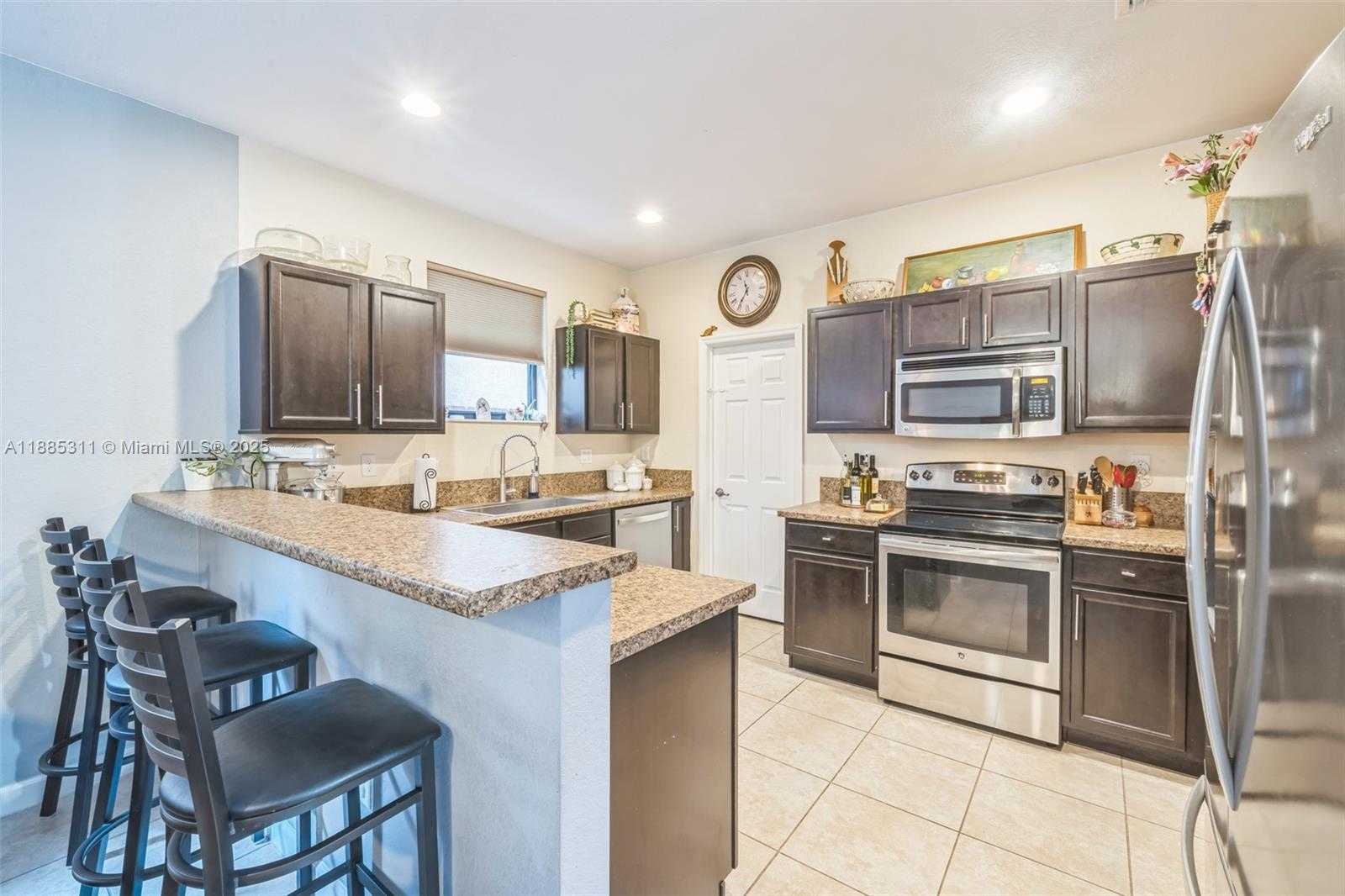 Small Image of 627 SOUTH EAST 34TH AVE, Homestead Number 9