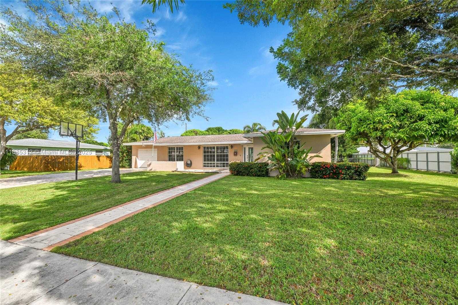 Small Image of 505 NORTH WEST 20TH ST, Homestead Number 3