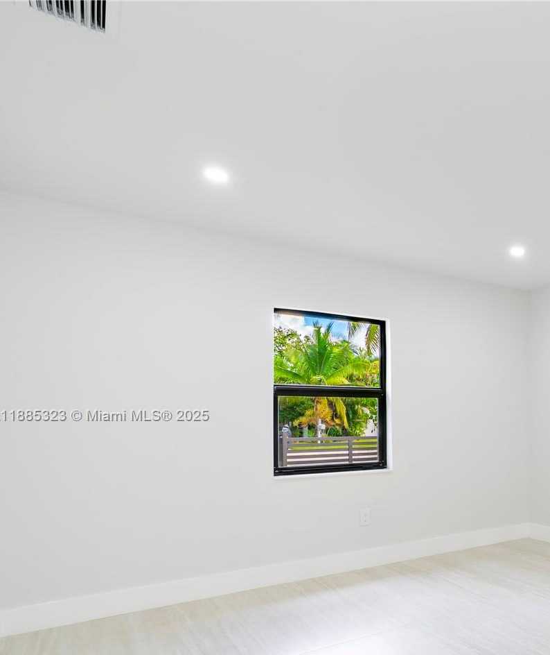 Small Image of 550 NORTH WEST 143RD ST, North Miami Number 17