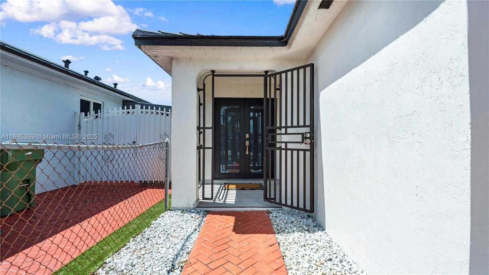 Small Image of 7250 WEST 30TH AVE, Hialeah Number 4
