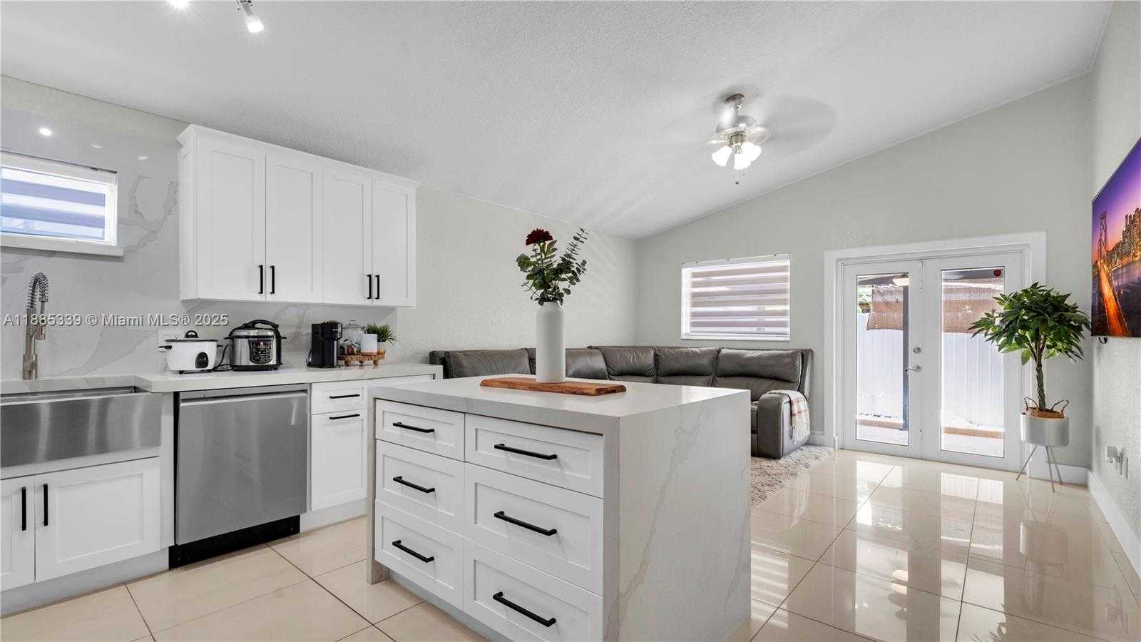 Small Image of 7250 WEST 30TH AVE, Hialeah Number 9