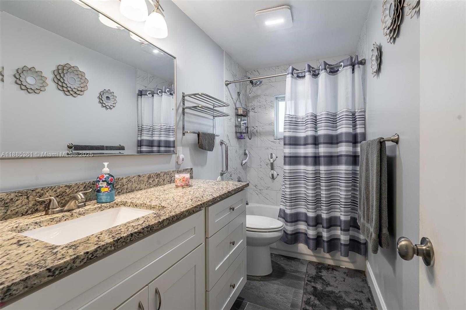 Small Image of 8213 NORTH WEST 14TH ST, Plantation Number 15