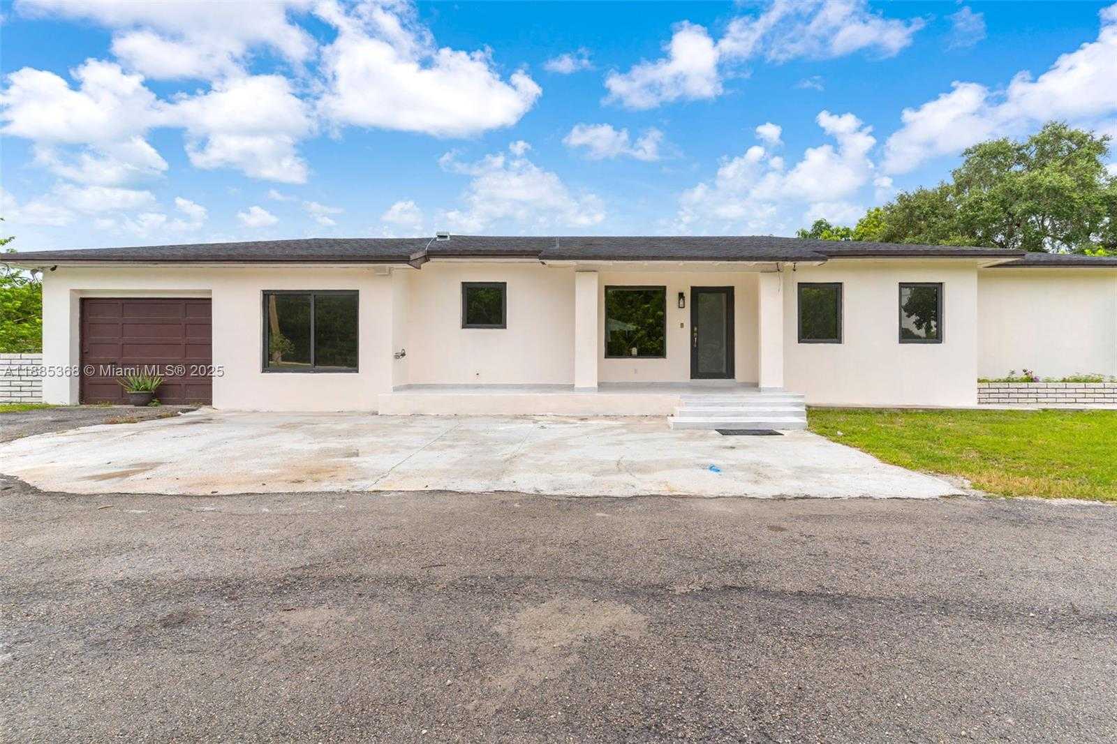 Small Image of 27055 SOUTH WEST 157TH AVE, Homestead Number 2