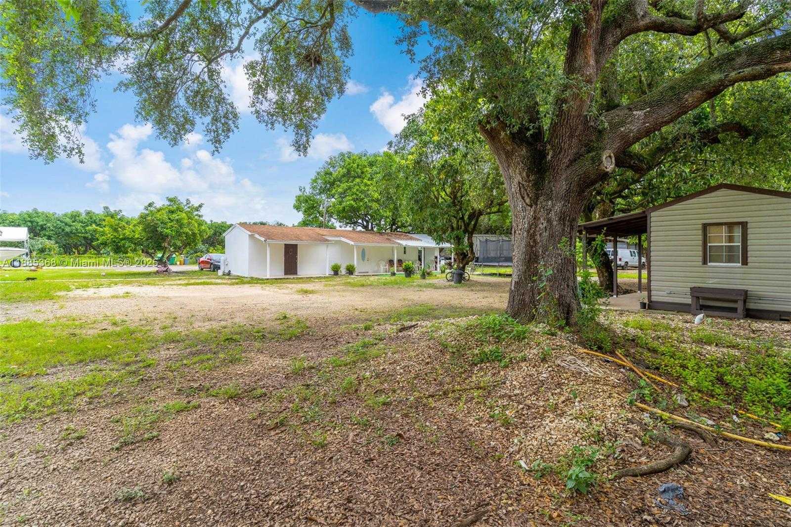 Small Image of 27055 SOUTH WEST 157TH AVE, Homestead Number 38