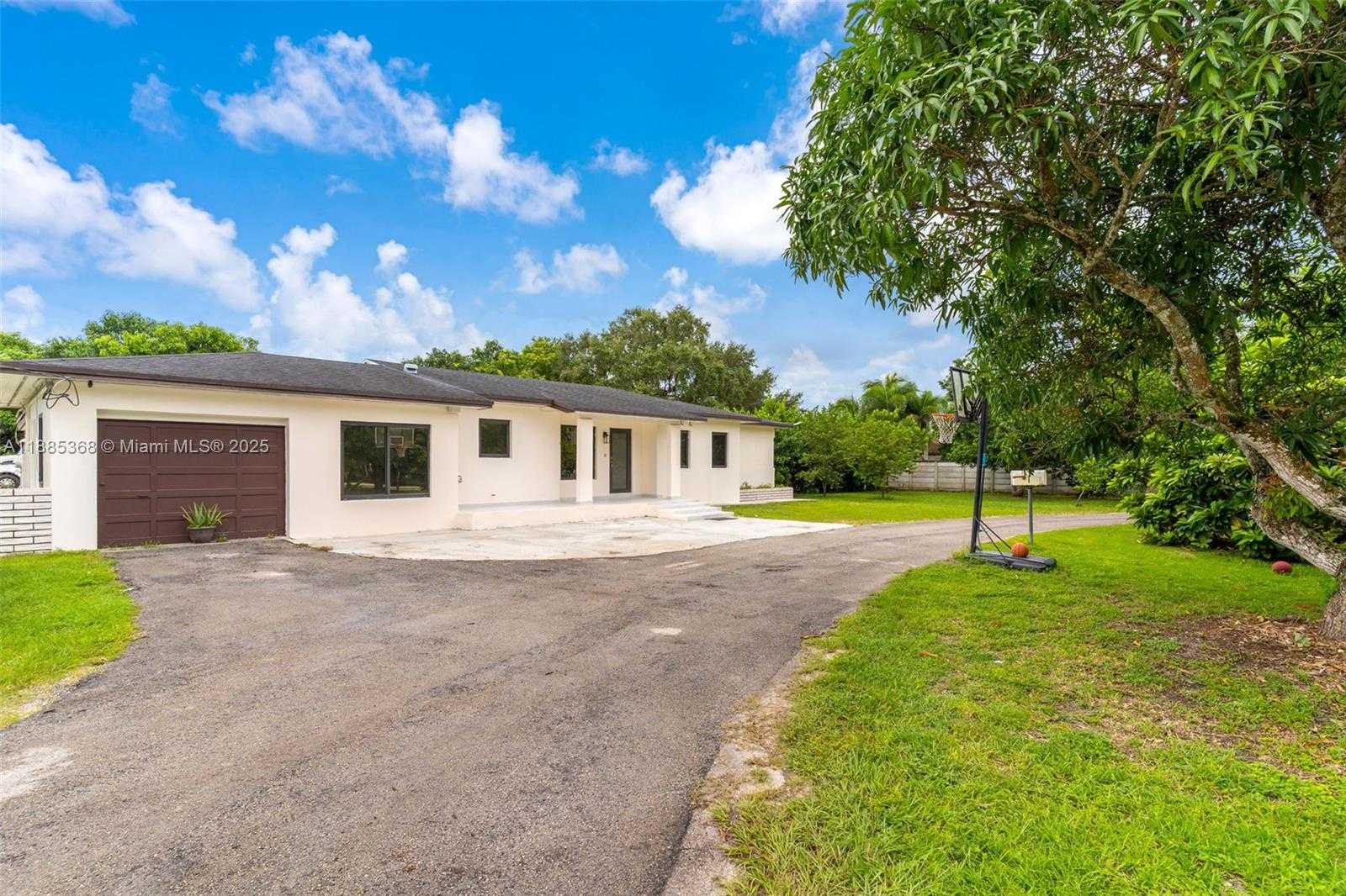Small Image of 27055 SOUTH WEST 157TH AVE, Homestead Number 4