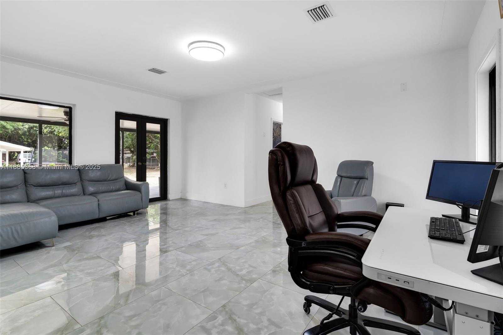 Small Image of 27055 SOUTH WEST 157TH AVE, Homestead Number 8