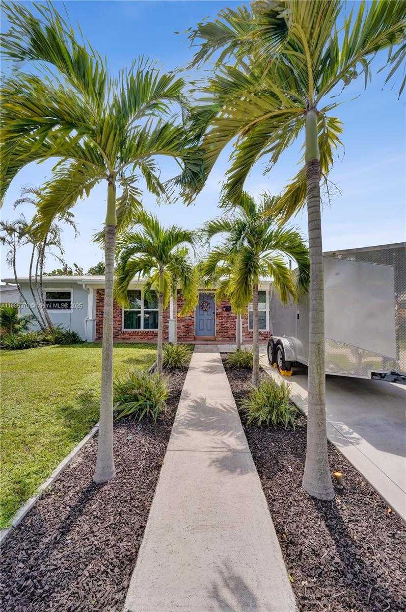 Small Image of 3120 SOUTH WEST 23RD ST, Fort Lauderdale Number 4