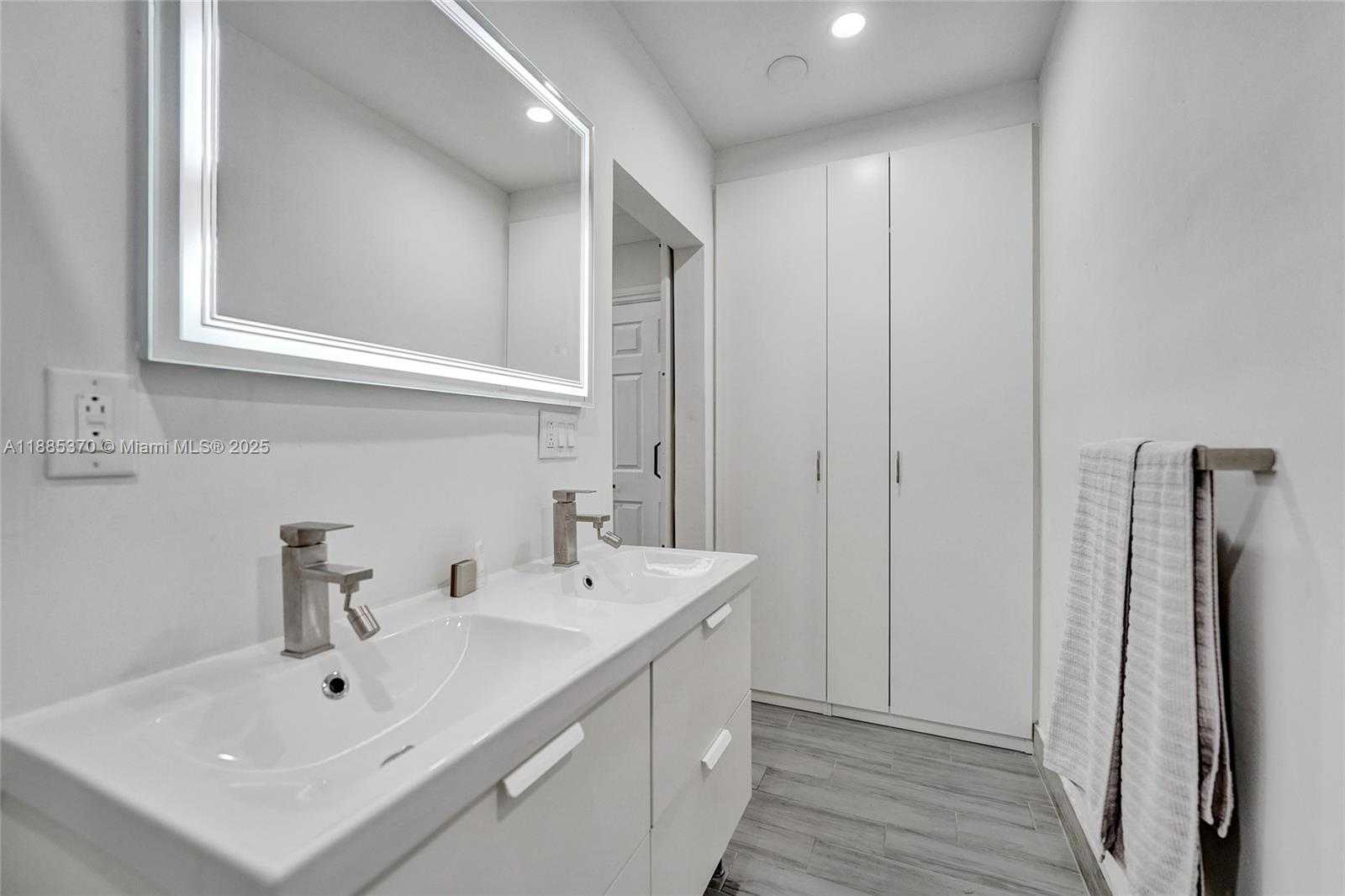 Small Image of 3120 SOUTH WEST 23RD ST, Fort Lauderdale Number 52