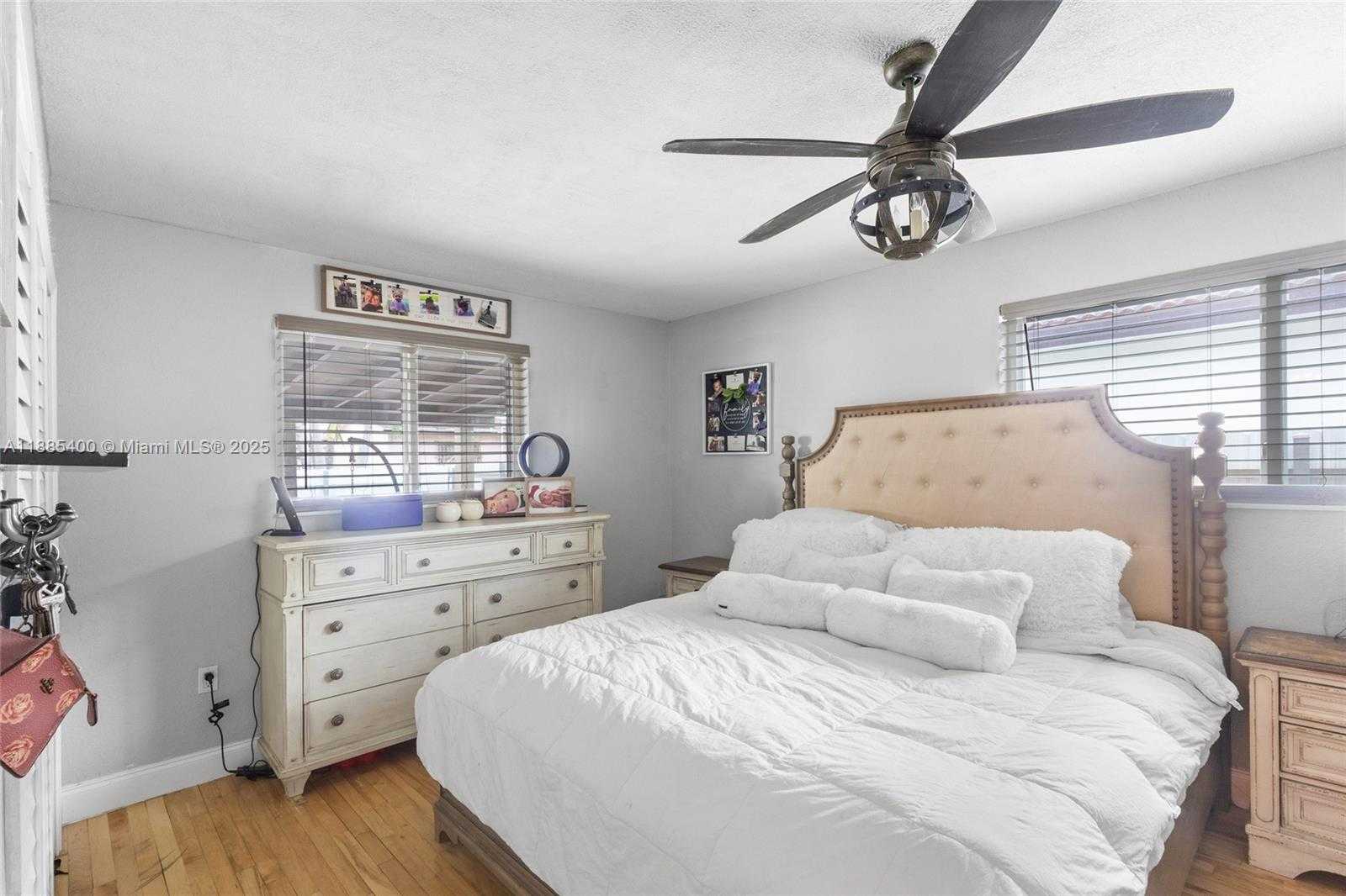 Small Image of 3510 SOUTH WEST 87TH AVE, Miami Number 6