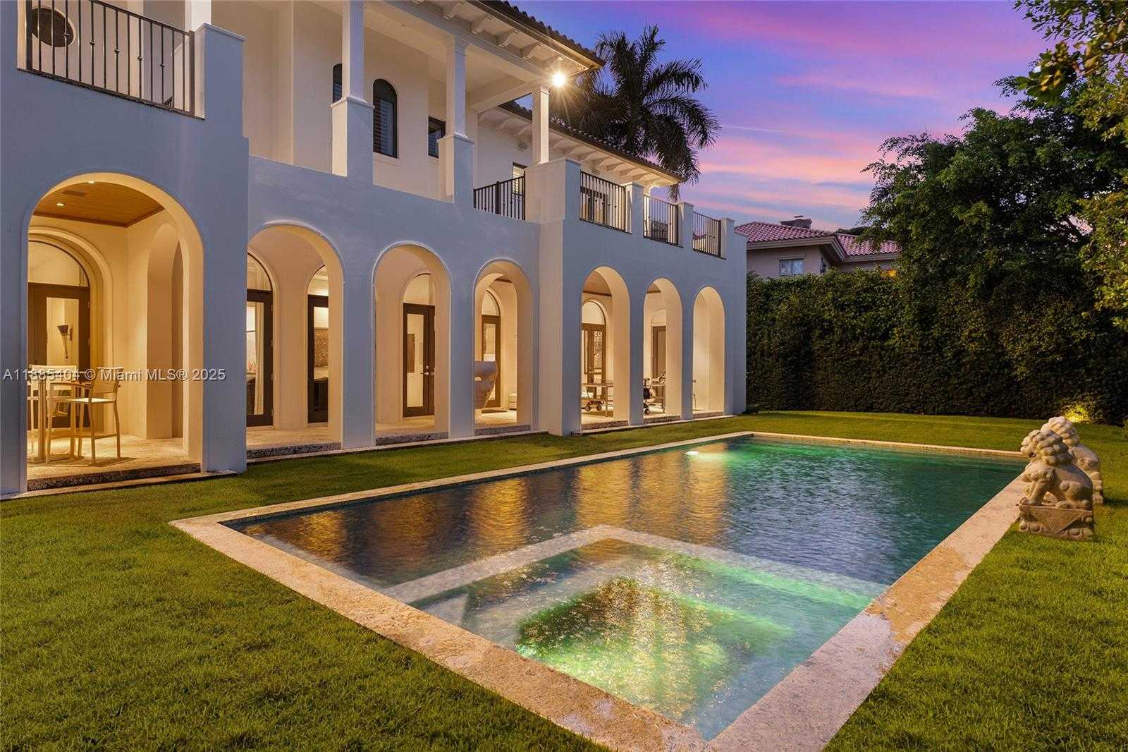 Small Image of 231 COSTANERA RD, Coral Gables Number 11