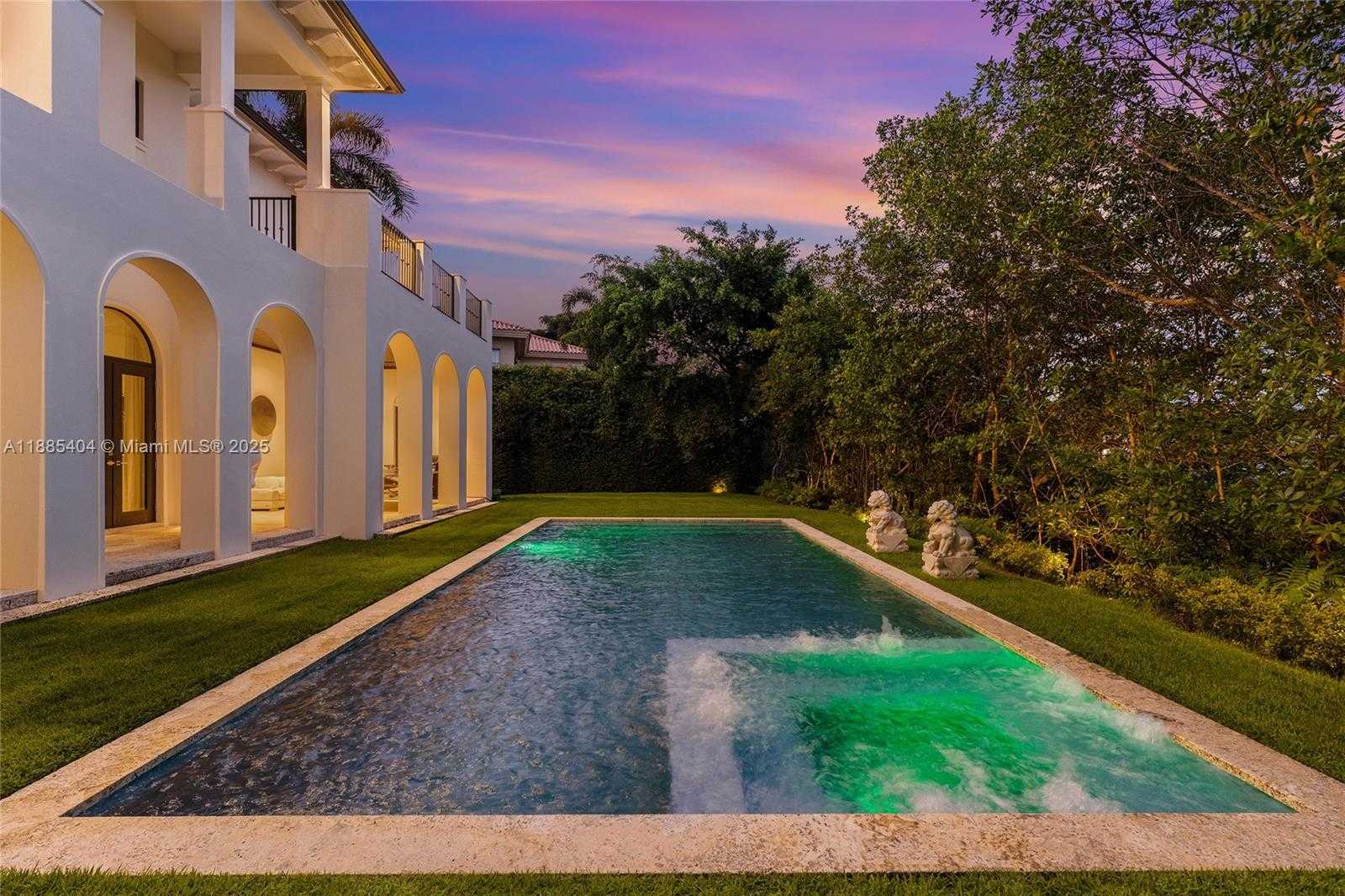 Small Image of 231 COSTANERA RD, Coral Gables Number 12