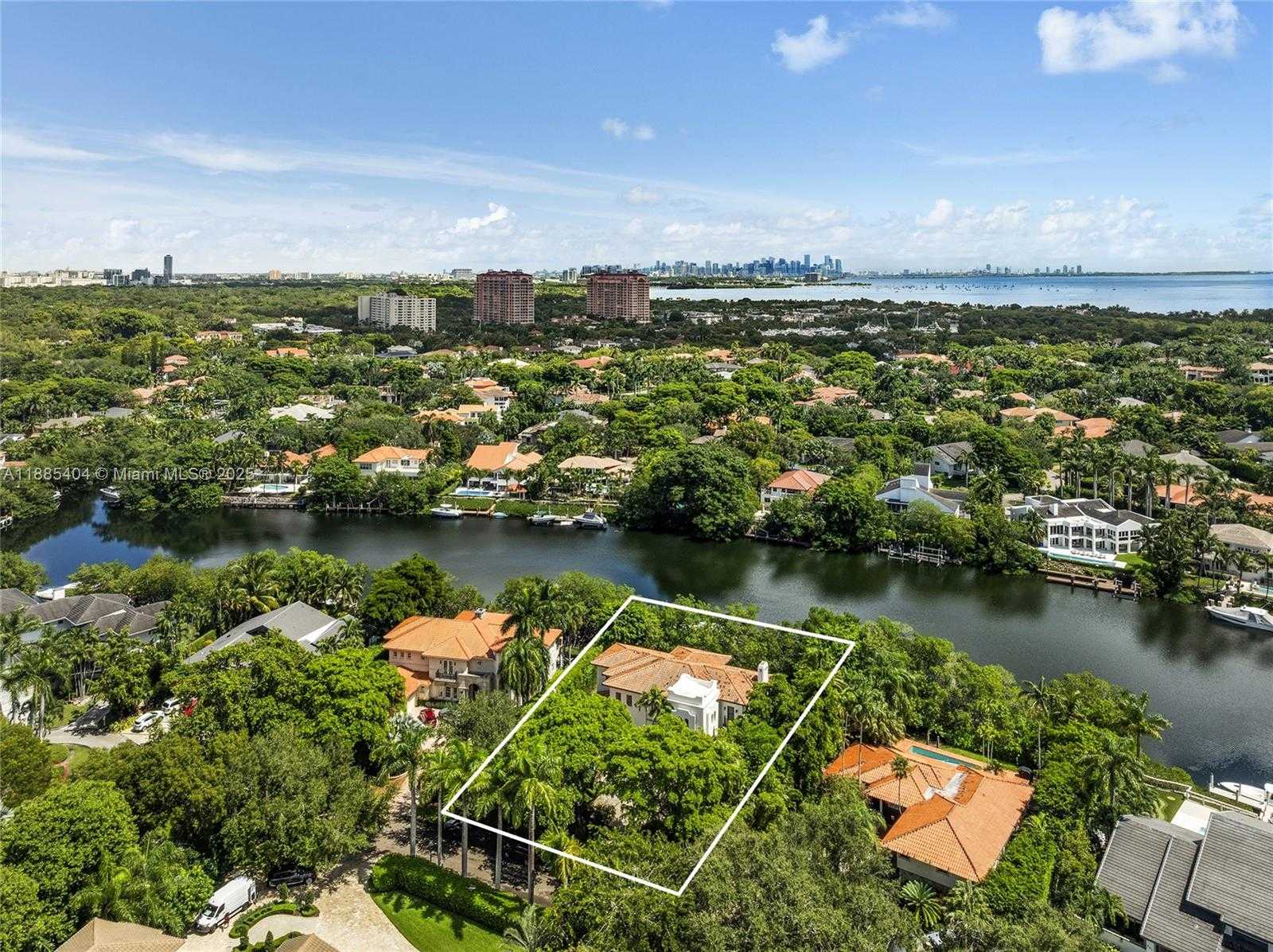 Small Image of 231 COSTANERA RD, Coral Gables Number 18