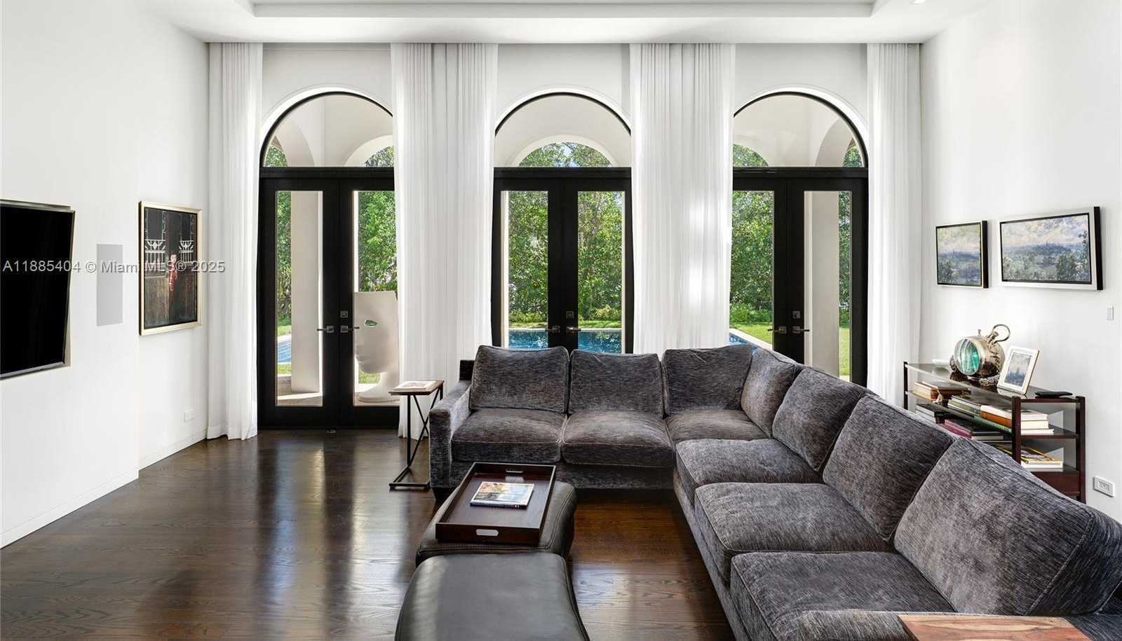 Small Image of 231 COSTANERA RD, Coral Gables Number 21