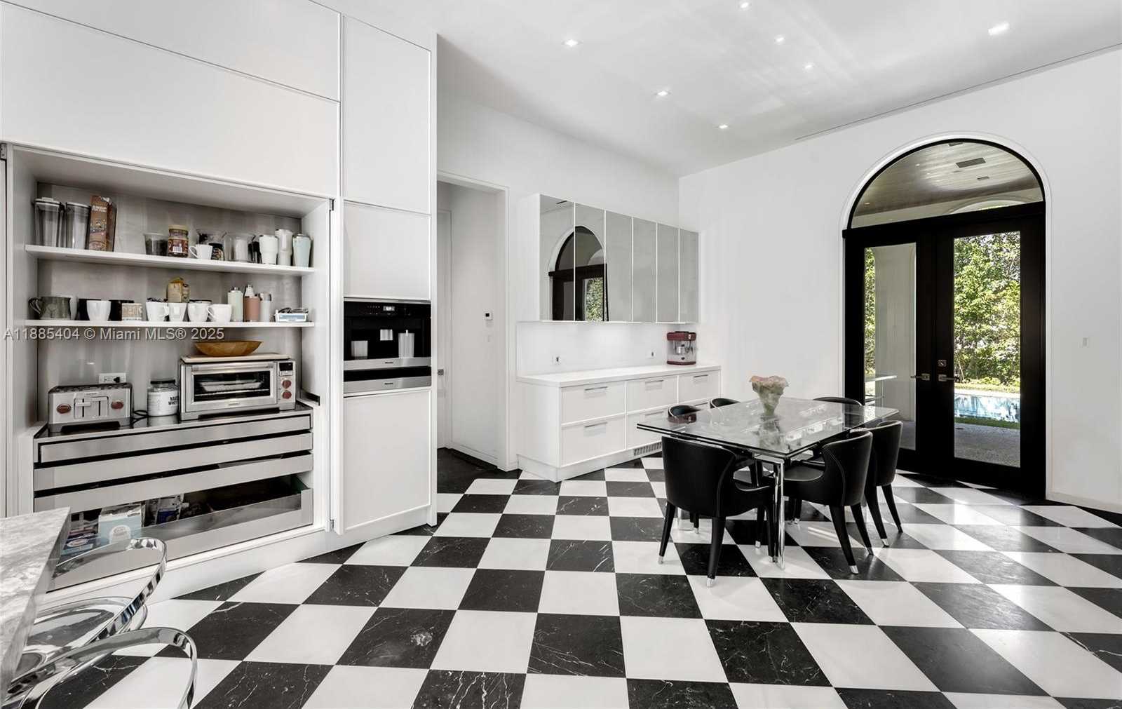 Small Image of 231 COSTANERA RD, Coral Gables Number 25