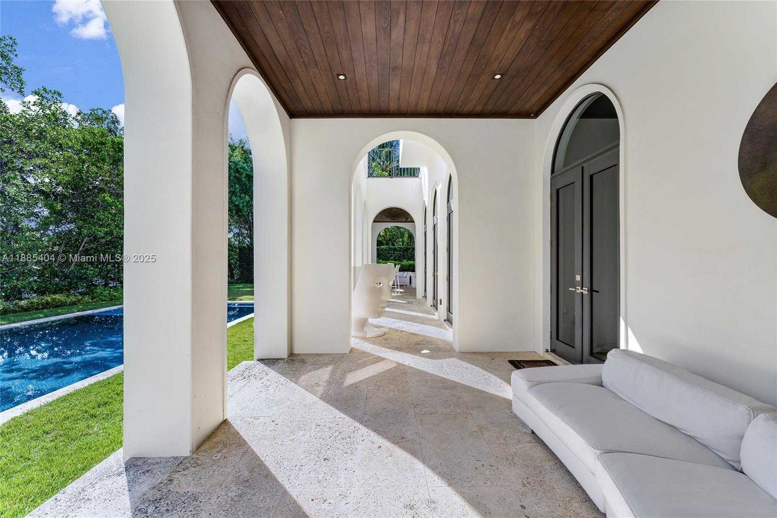Small Image of 231 COSTANERA RD, Coral Gables Number 7