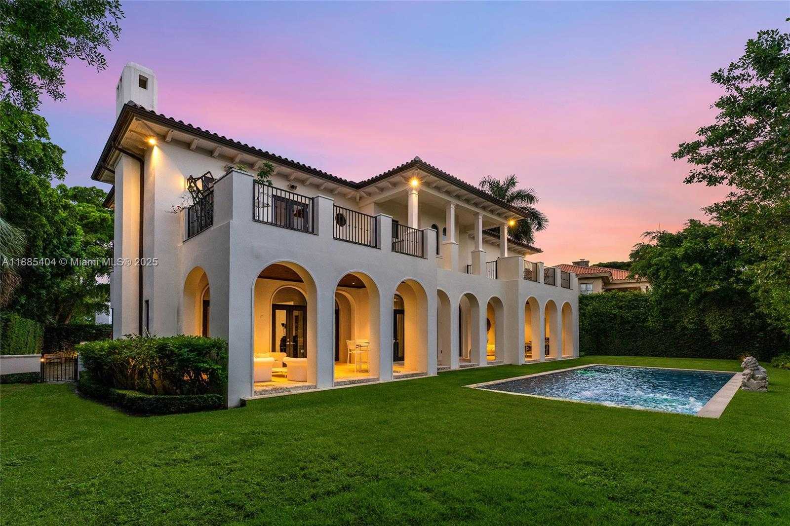 Small Image of 231 COSTANERA RD, Coral Gables Number 9