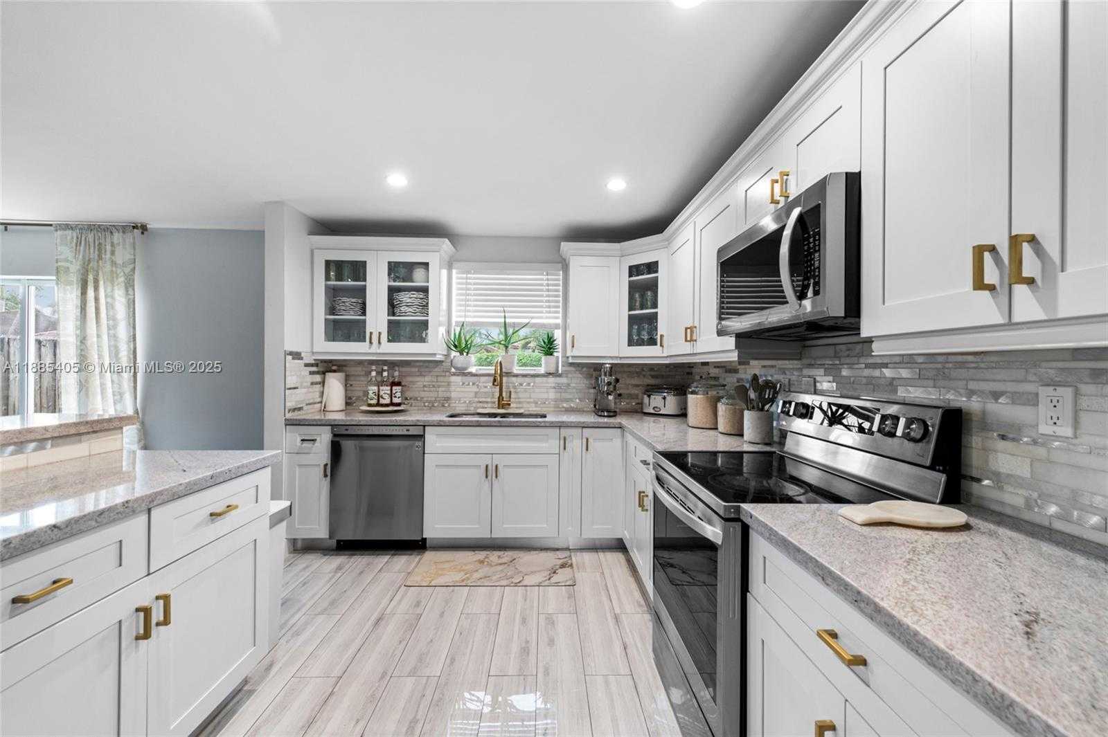 Small Image of 4172 NORTH EAST 16TH ST, Homestead Number 14