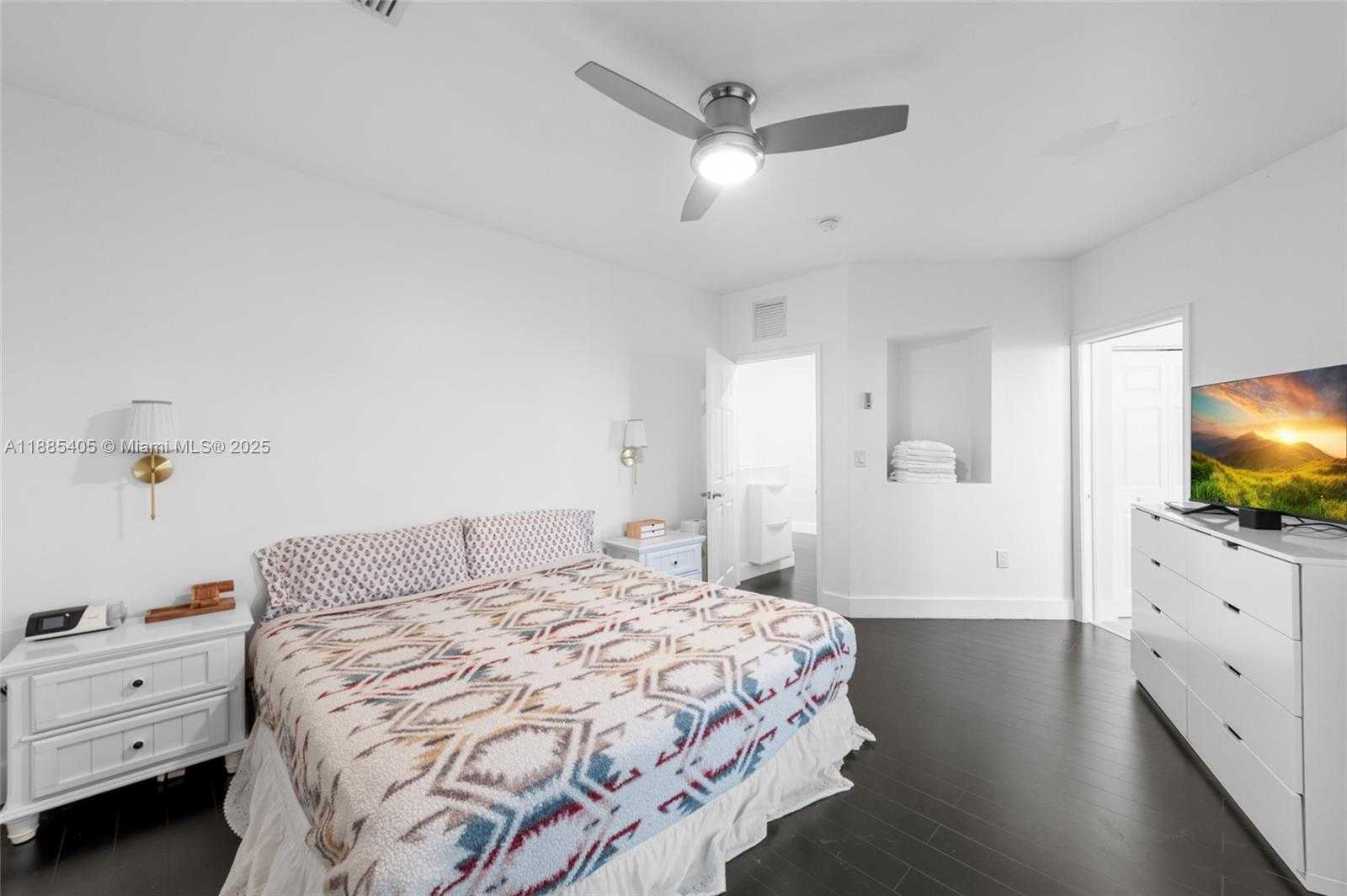 Small Image of 4172 NORTH EAST 16TH ST, Homestead Number 23