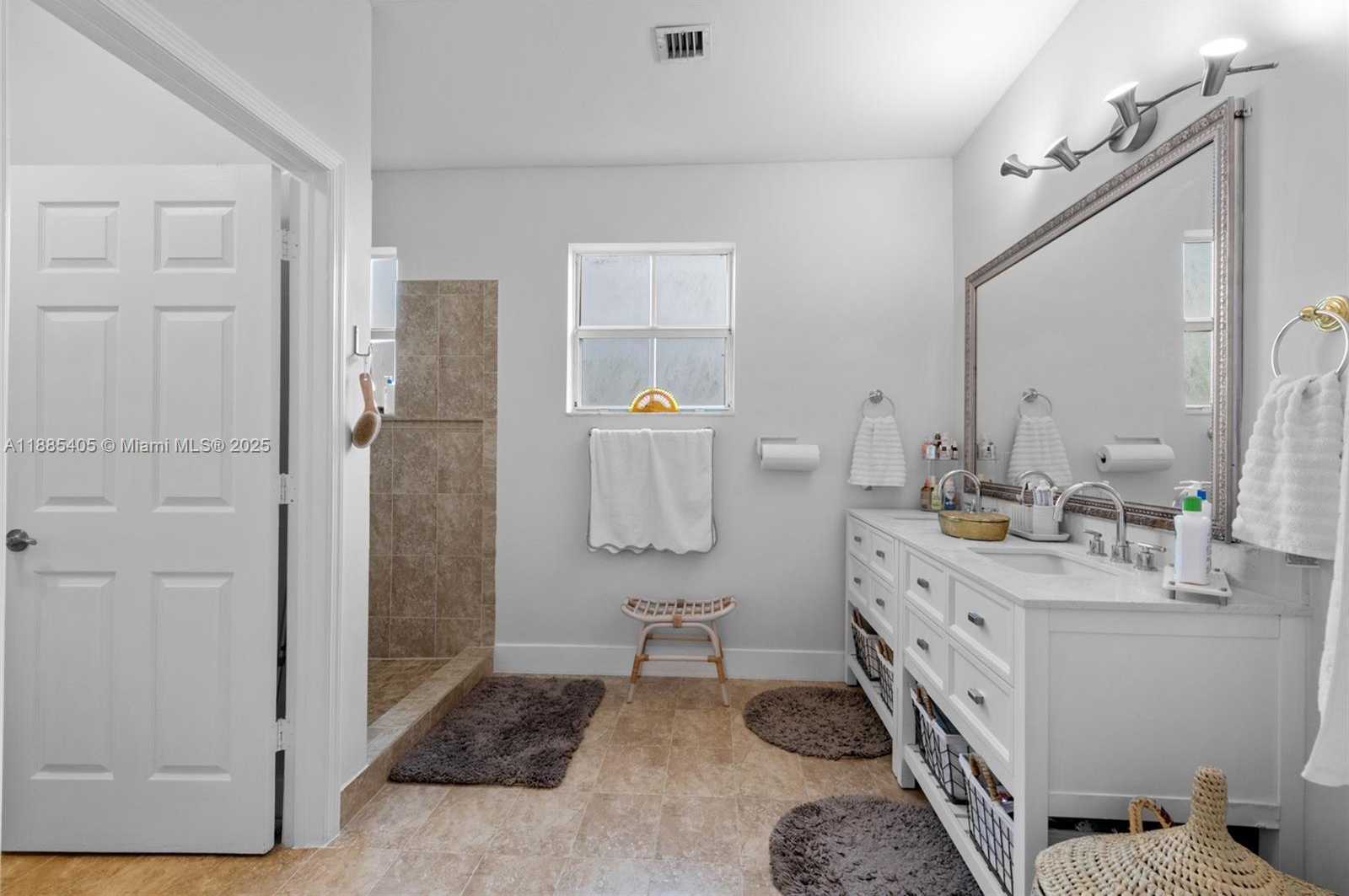 Small Image of 4172 NORTH EAST 16TH ST, Homestead Number 24