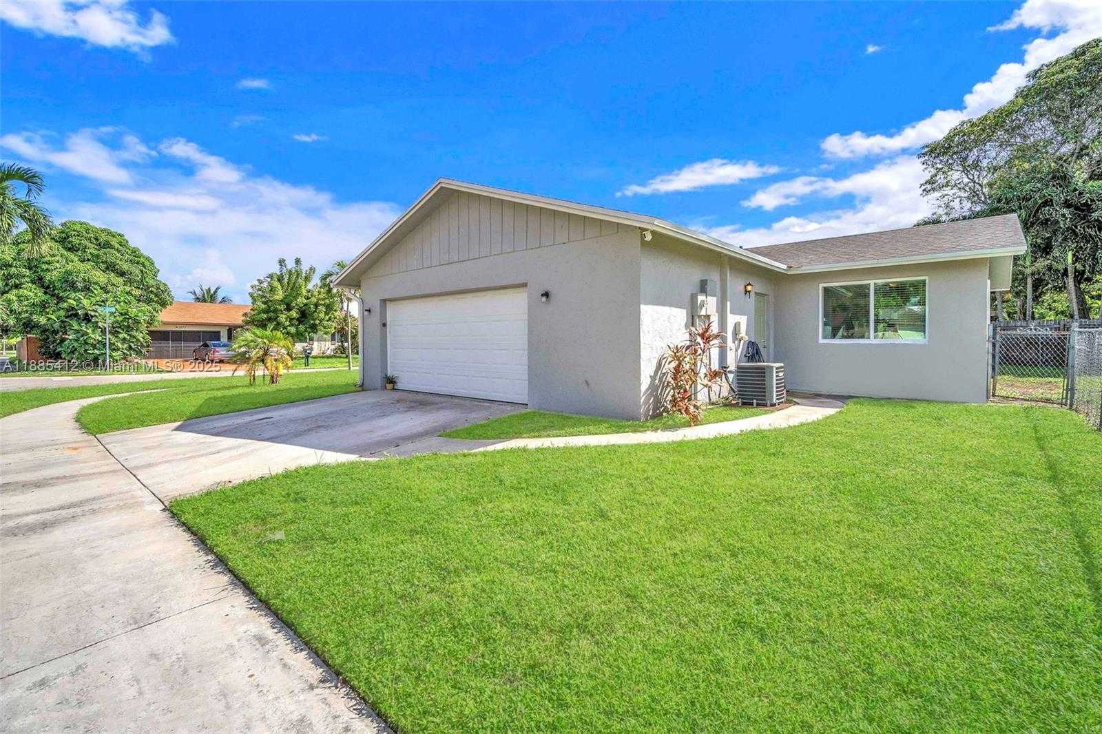 Small Image of 7830 NORTH WEST 47TH ST, Lauderhill Number 26