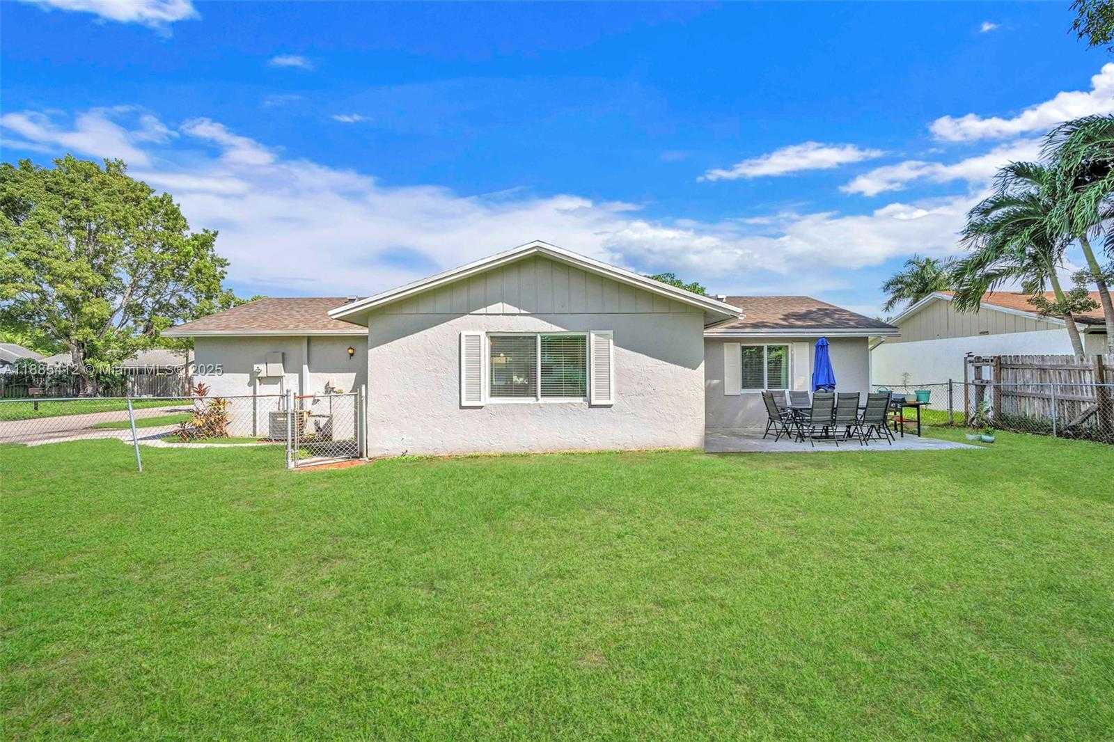 Small Image of 7830 NORTH WEST 47TH ST, Lauderhill Number 38