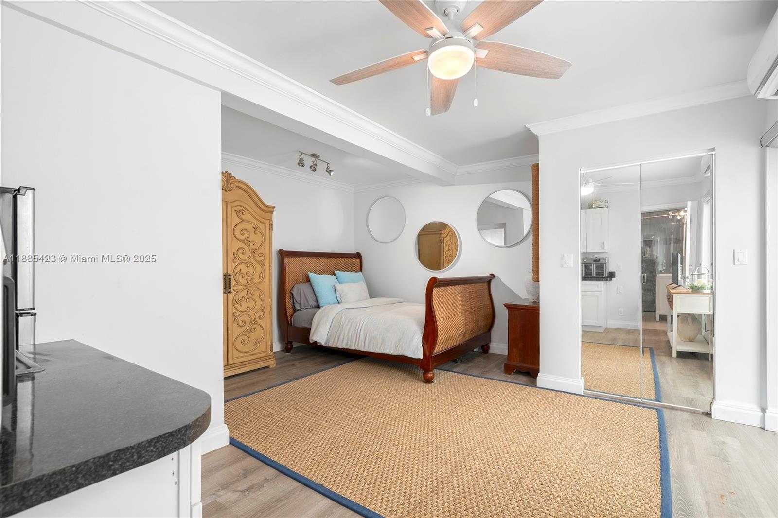 Small Image of 2910 NORTH SURF RD, Hollywood Number 21