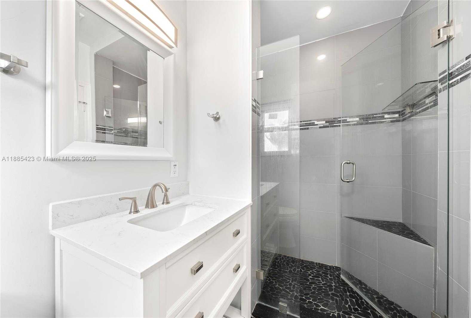 Small Image of 2910 NORTH SURF RD, Hollywood Number 34
