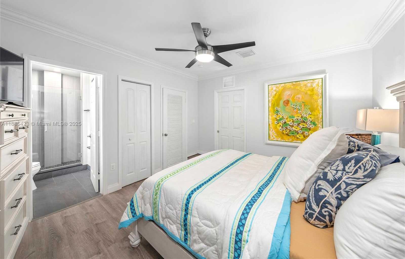 Small Image of 2910 NORTH SURF RD, Hollywood Number 36