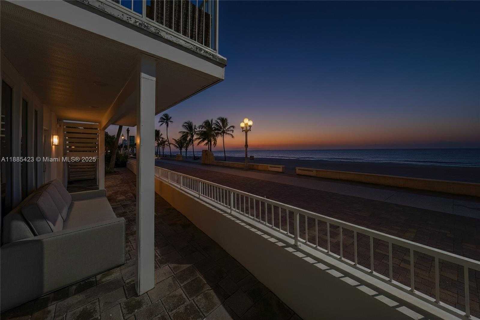Small Image of 2910 NORTH SURF RD, Hollywood Number 4