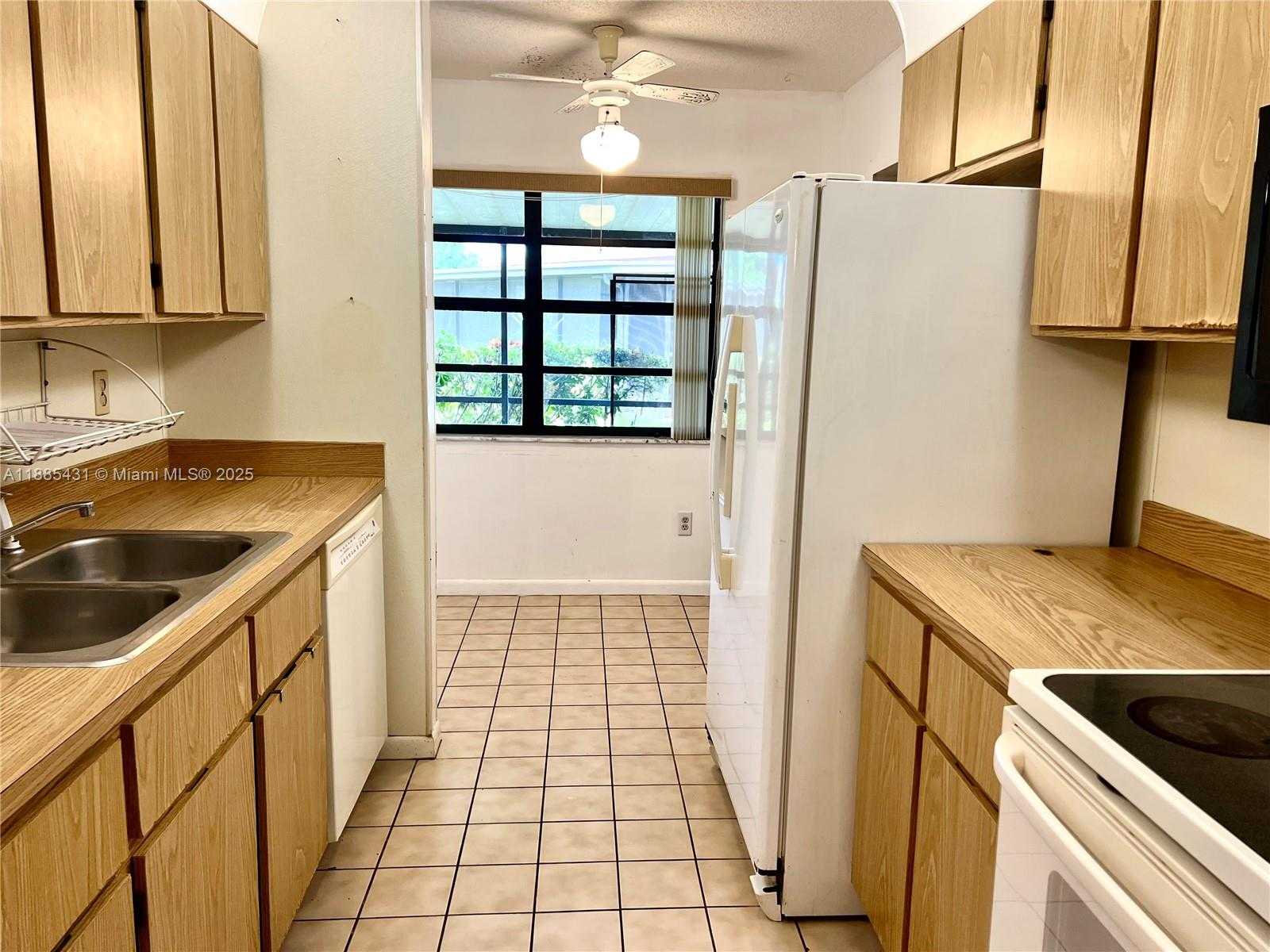 Small Image of 5445 MENDOZA ST, West Palm Beach Number 11