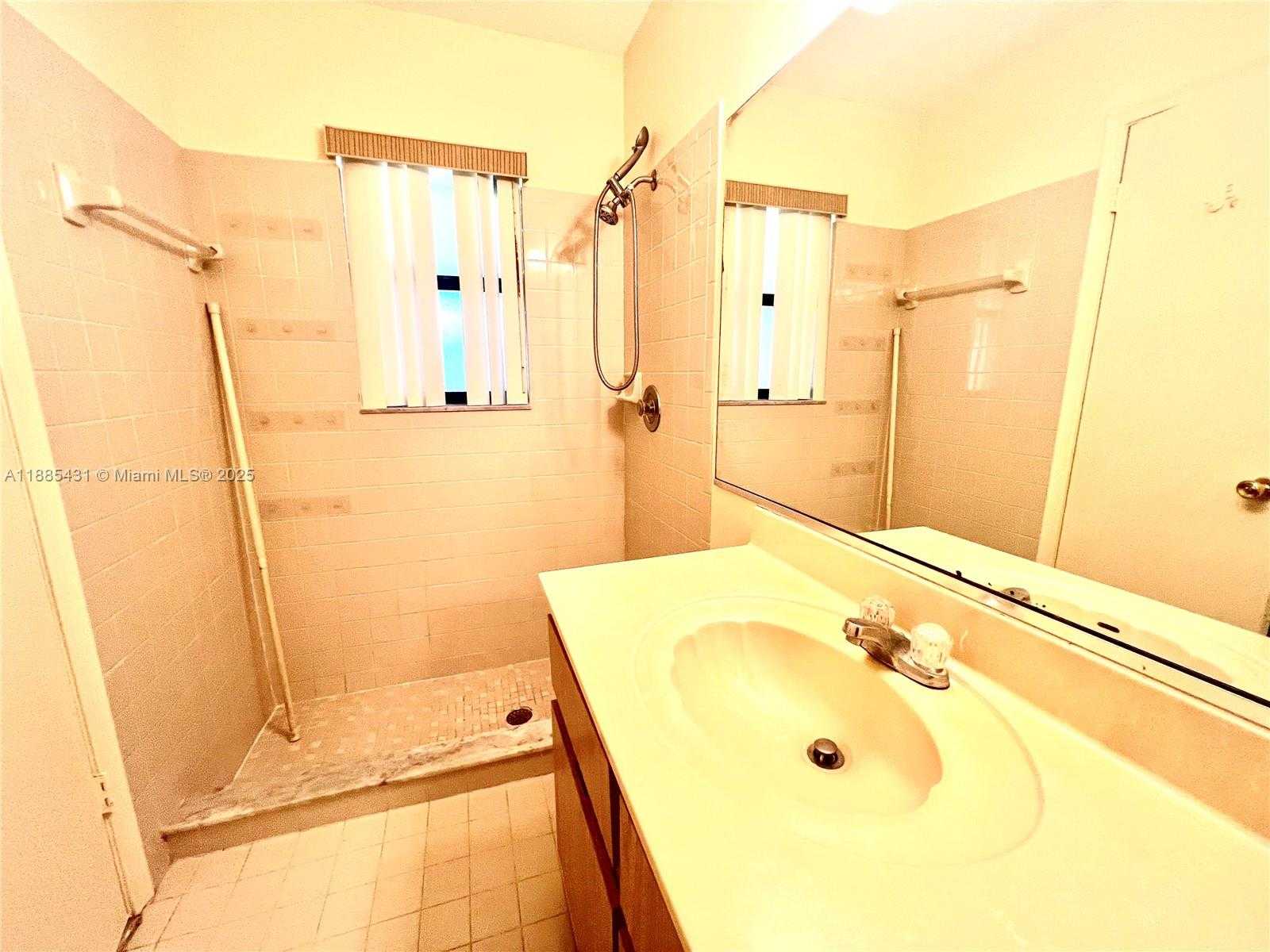 Small Image of 5445 MENDOZA ST, West Palm Beach Number 13
