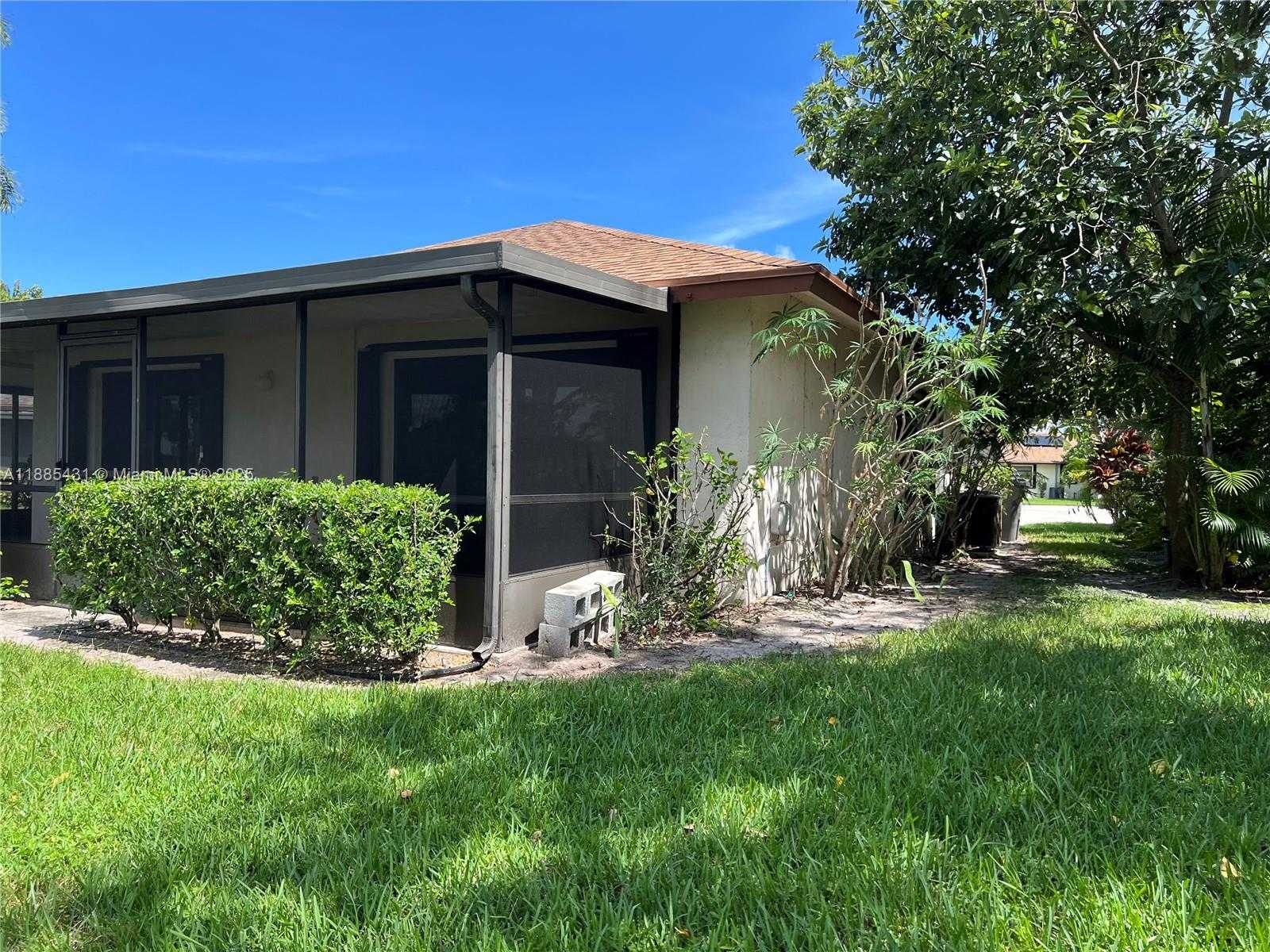Small Image of 5445 MENDOZA ST, West Palm Beach Number 34