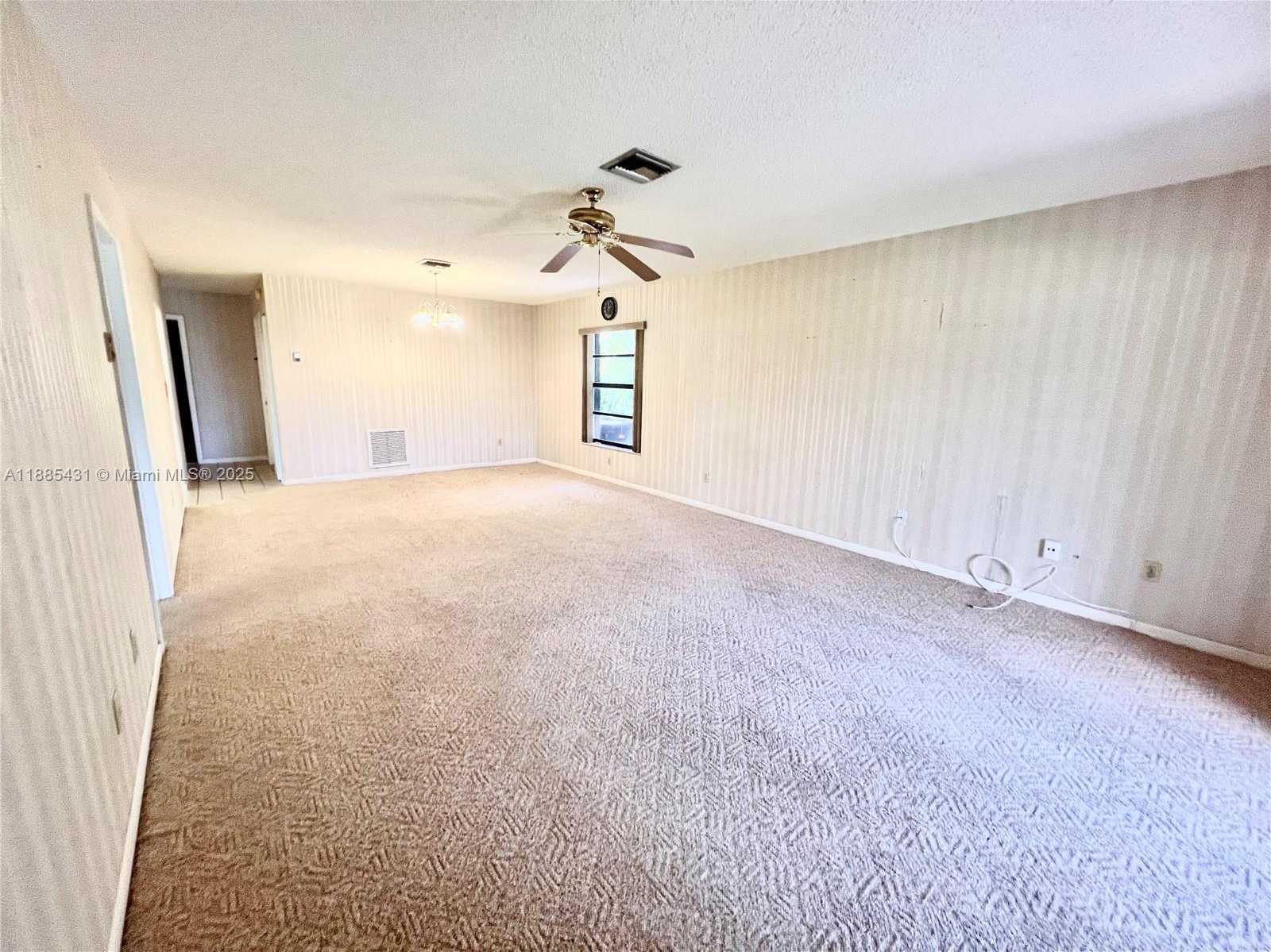 Small Image of 5445 MENDOZA ST, West Palm Beach Number 9