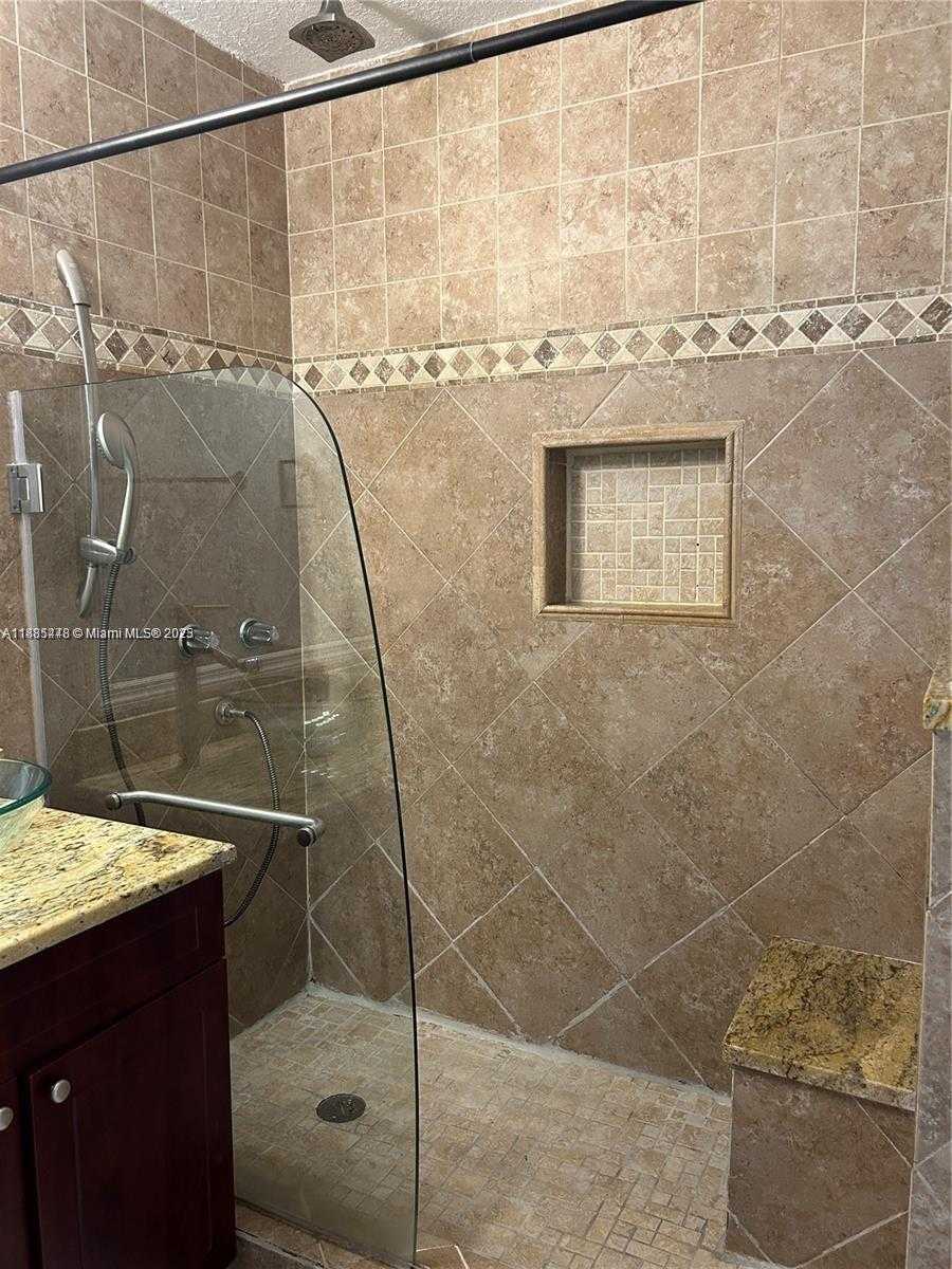 Small Image of 6241 FLETCHER ST, Hollywood Number 15