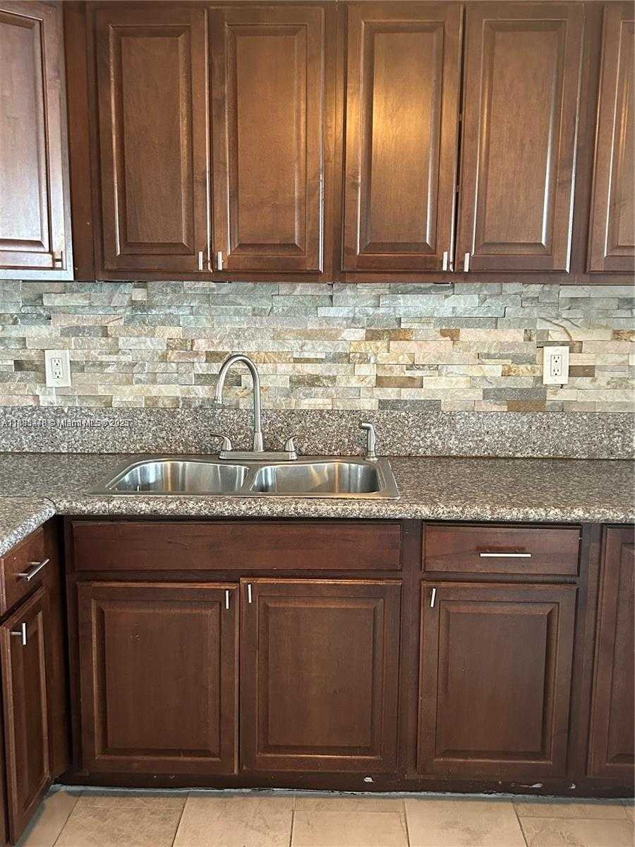 Small Image of 6241 FLETCHER ST, Hollywood Number 18