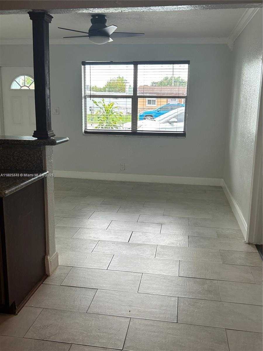 Small Image of 6241 FLETCHER ST, Hollywood Number 8