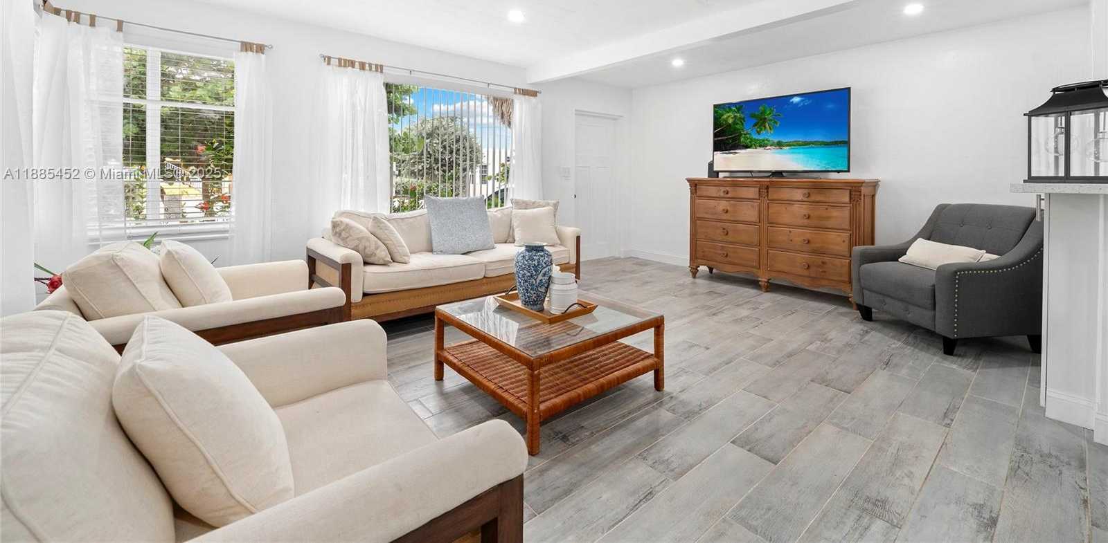 Small Image of 319 NEBRASKA ST, Hollywood Number 7