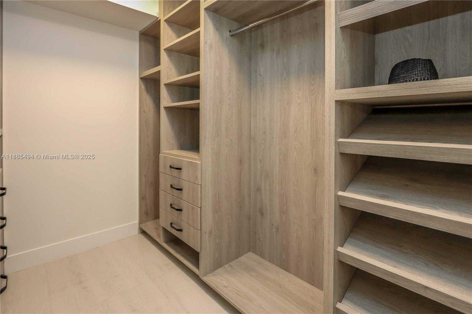 Small Image of 1339 JEFFERSON ST, Hollywood Number 13